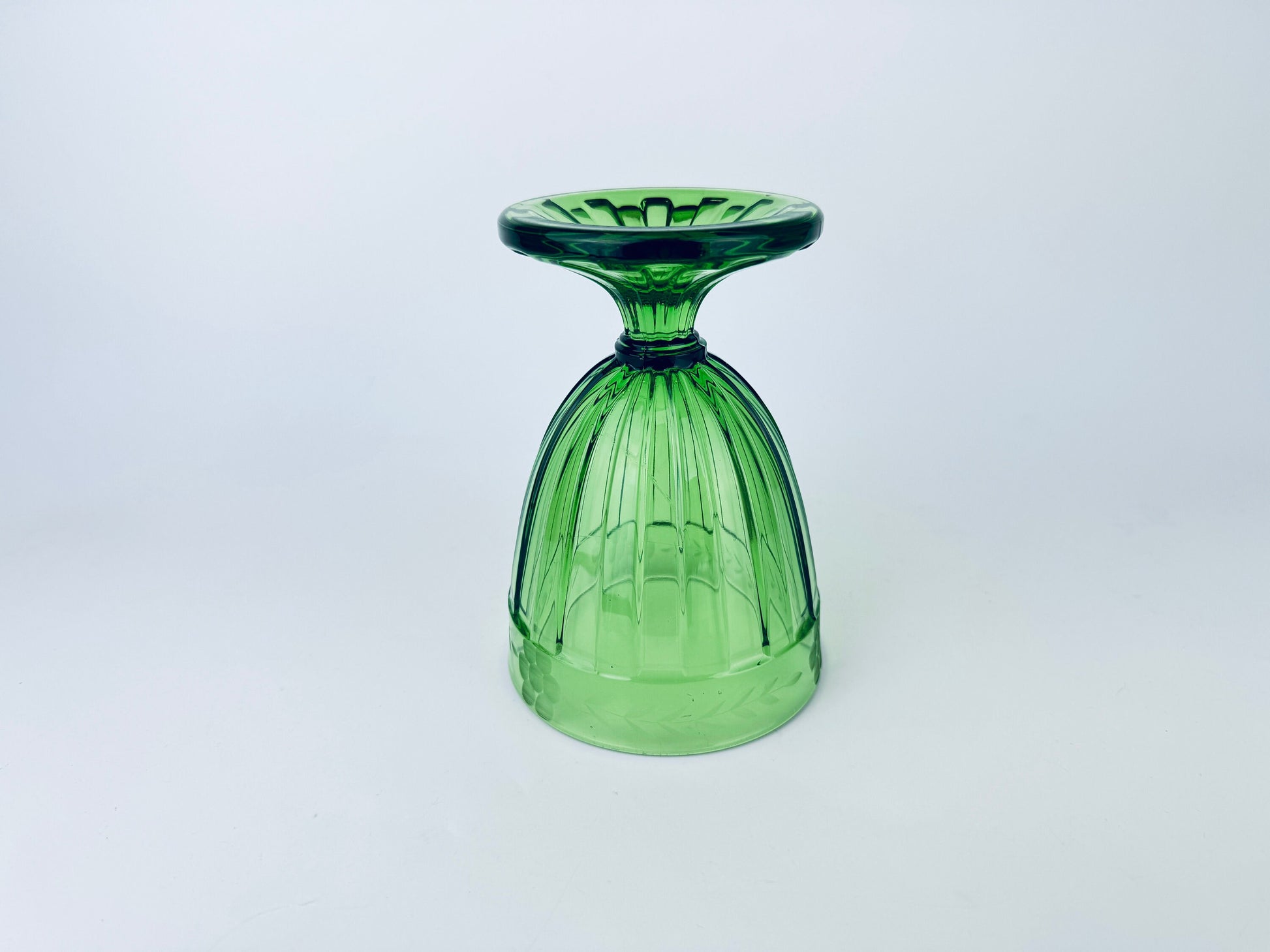 Product image for 'vintage anchor hocking forest green glass swirl candy bowl decorative bowl' (view e1e51d)