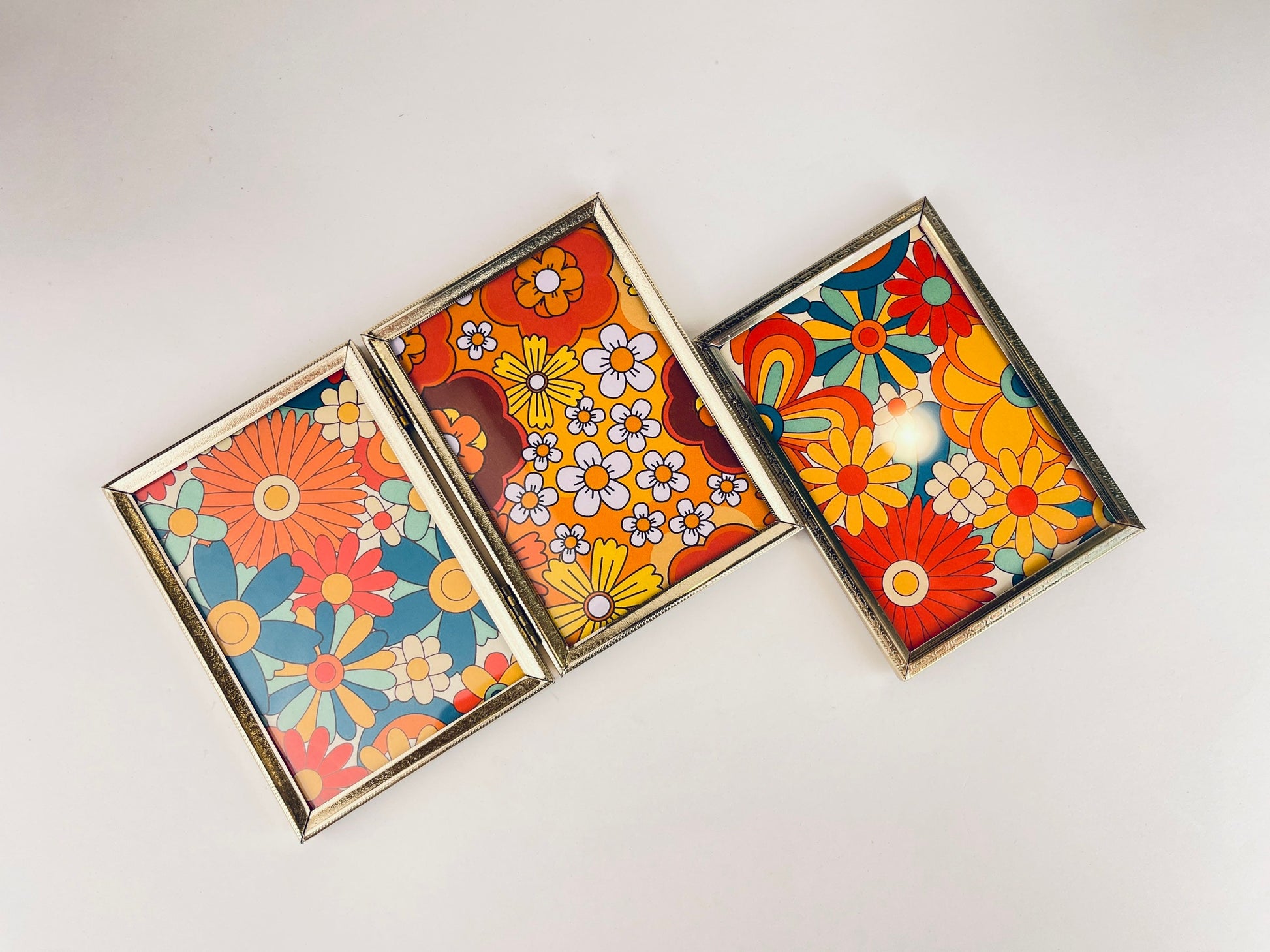 Product image for 'vintage gold tabletop picture frame books sold separately' (view f7294f)