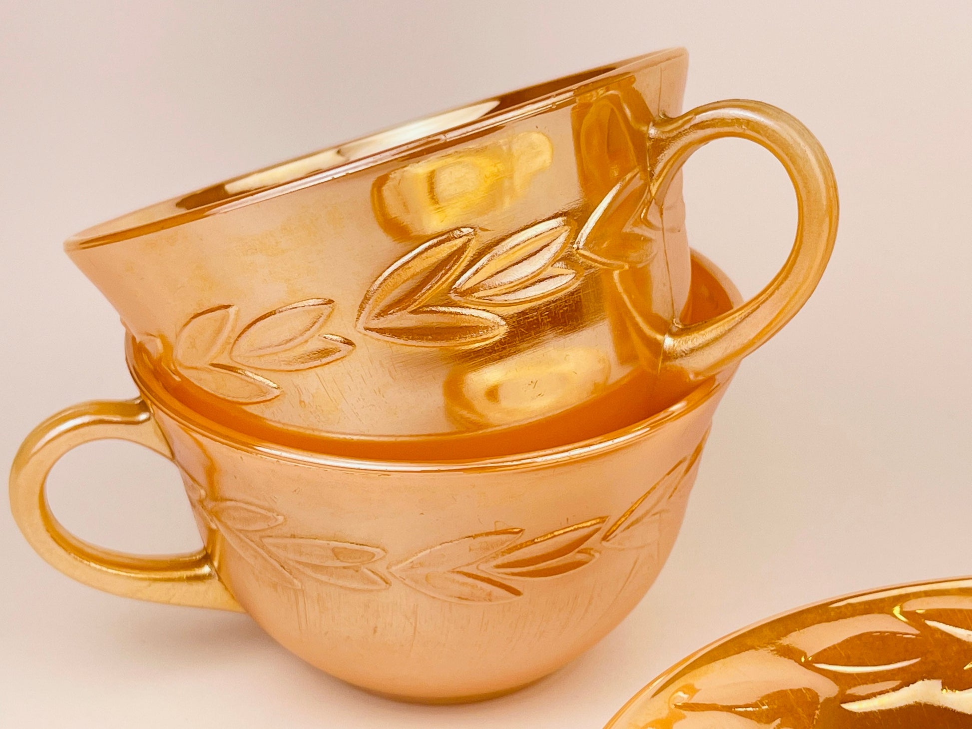 Product image for 'vintage peach lustreware laurel leaf tea cup saucer set replacement anchor hocking fire king made in usa' (view dc658d)