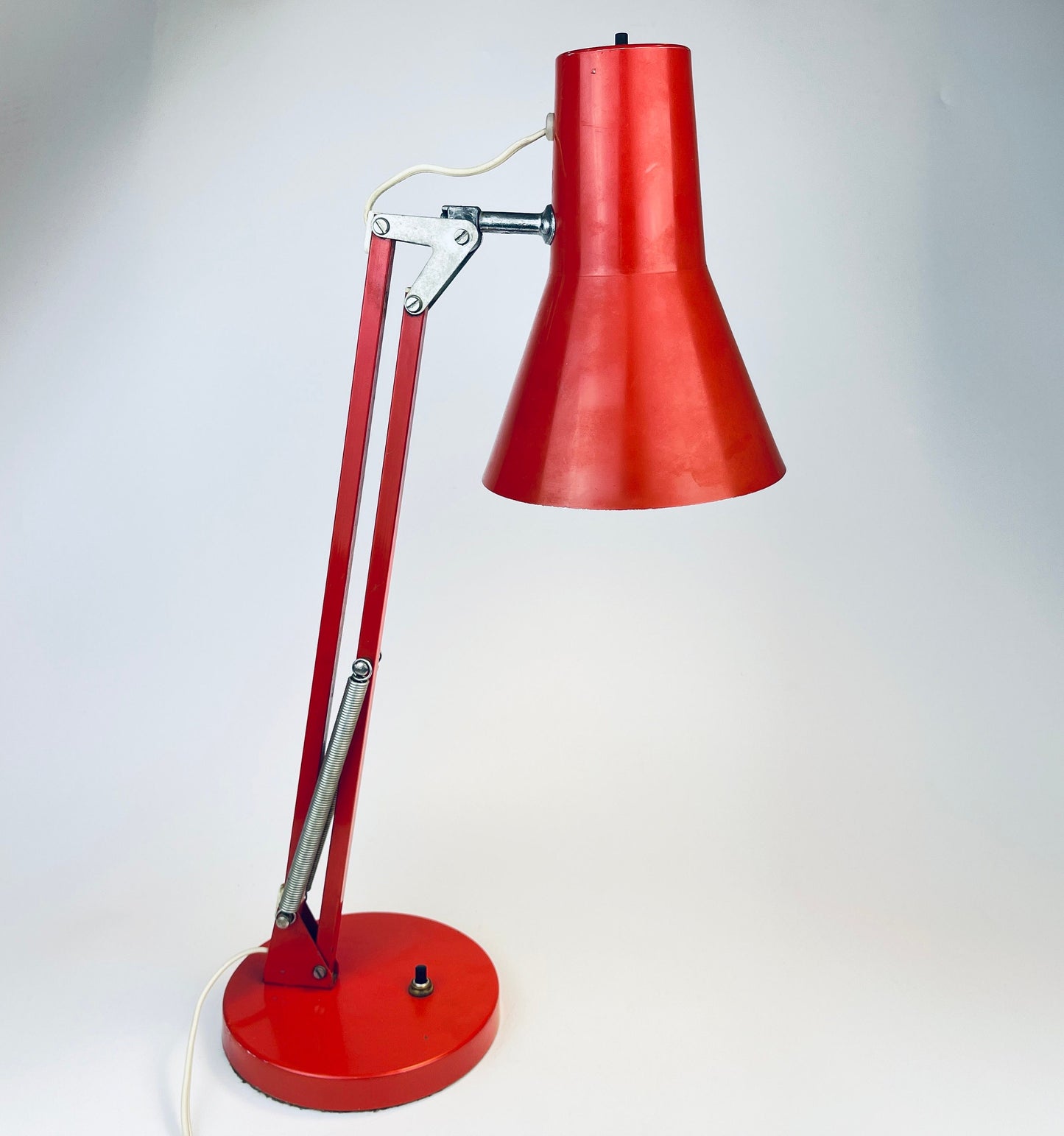 Product image for 'vintage retro red metal desk home office lamp adjustable sliding neck push switch' (view 6dbbda)