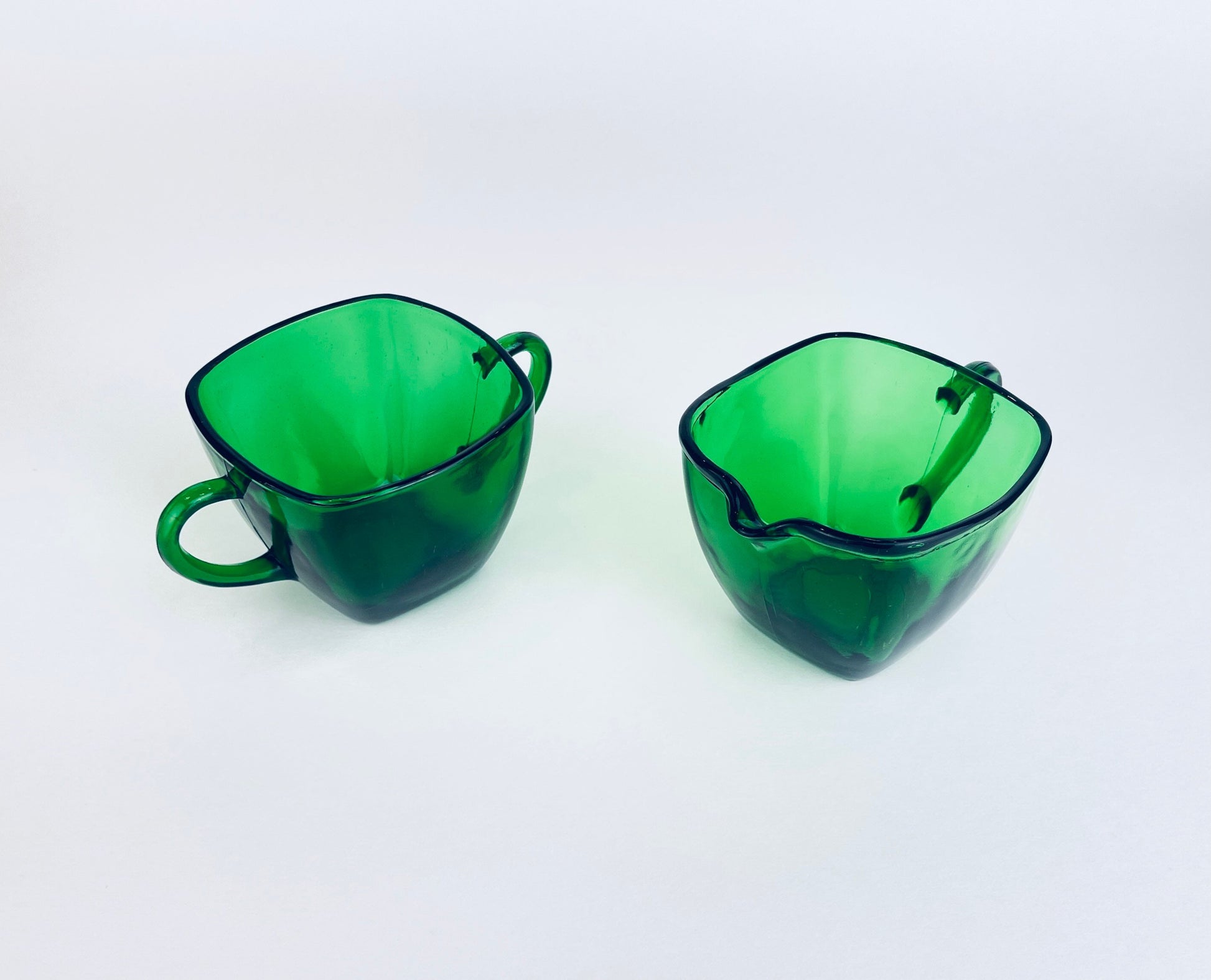 Product image for 'vintage anchor hocking emerald green glass cream sugar set' (view e29f27)