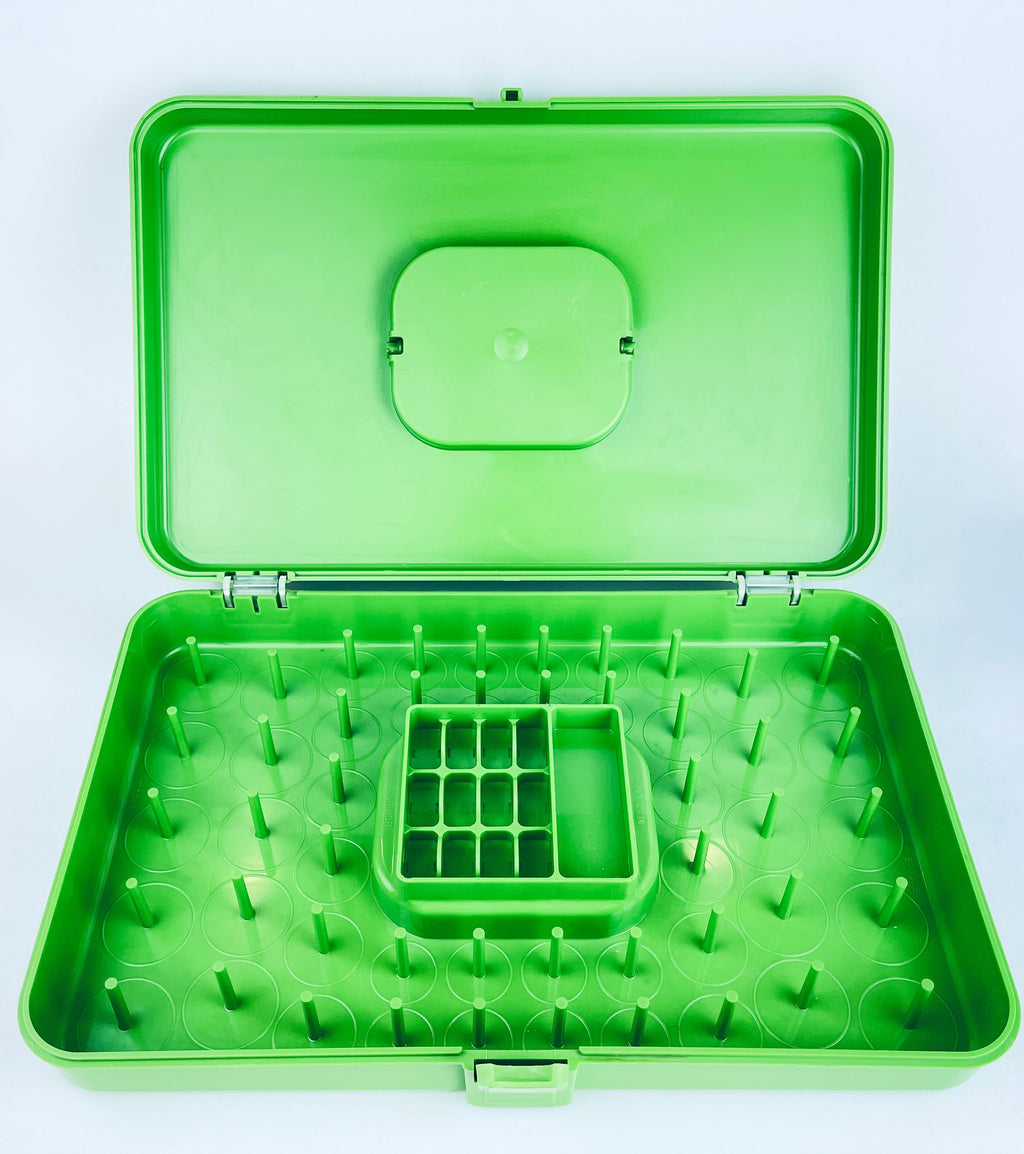 Product image for 'vintage wilson wil hold sewing box medium avocado green swirl pattern with plastic organizers handle' (view 70e04f)