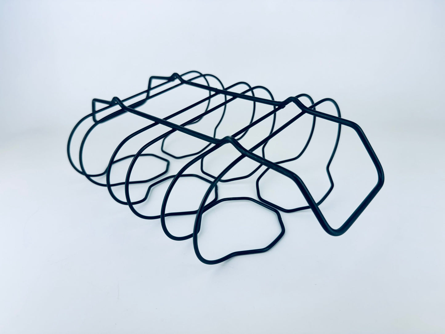 Product image for 'vintage mcm black metal barware tumbler glass carrier holds six 6 glasses' (view e96771)