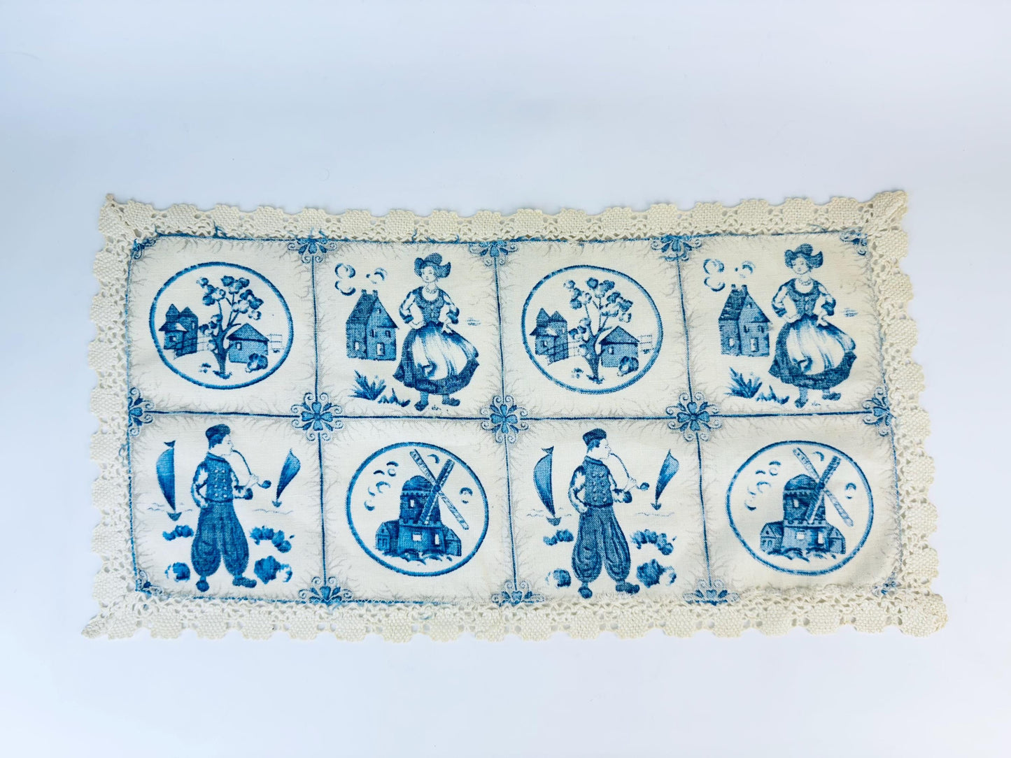 Product image for 'vintage beige blue delft inspired lace edge table runner centrepiece doily' (view c37760)