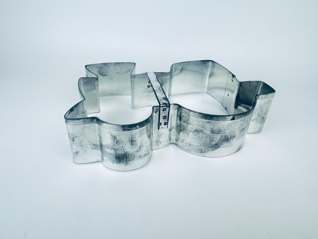 Product image for 'vintage silver train cake cutter 1970s shape a cake by fox run craftsmen tin party mold with box guide' (view 499599)