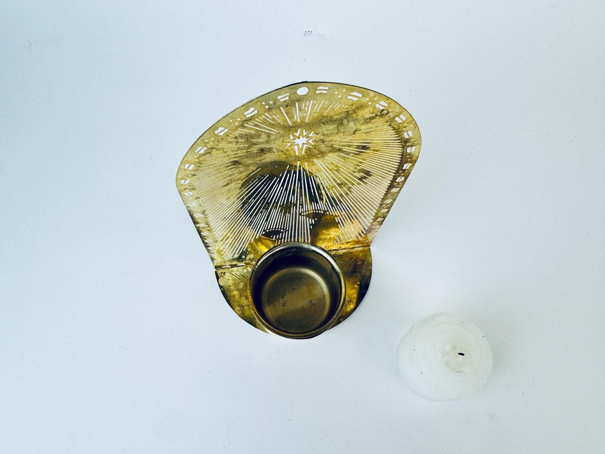 Product image for 'vintage gold plated brass christmas candleholder mary joseph jesus' (view 408851)