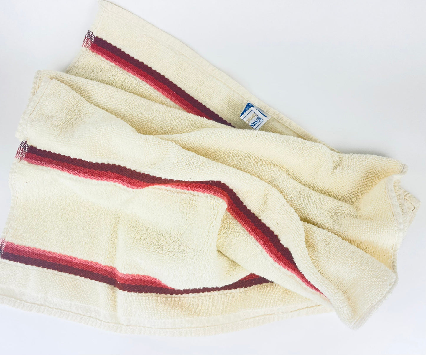 Product image for 'vintage beige red floral pattern bath shower towel vossen international made in west germany 100 cotton' (view 5dfc0d)
