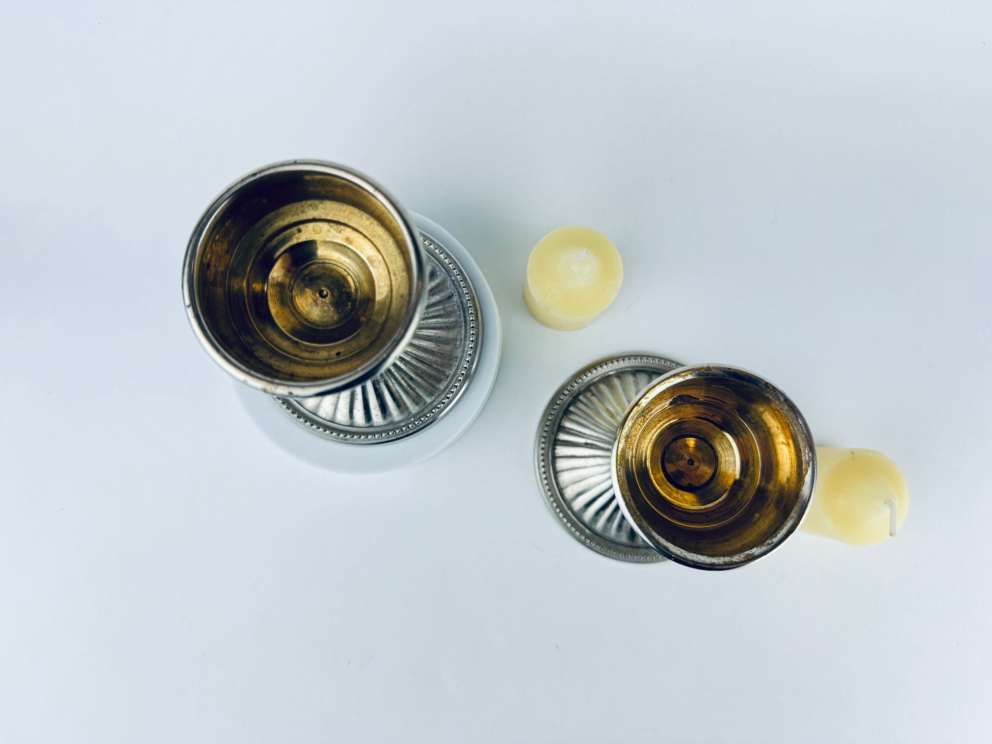 Product image for 'vintage silver solid brass votive candle holders set of two 2 made in india' (view 748906)