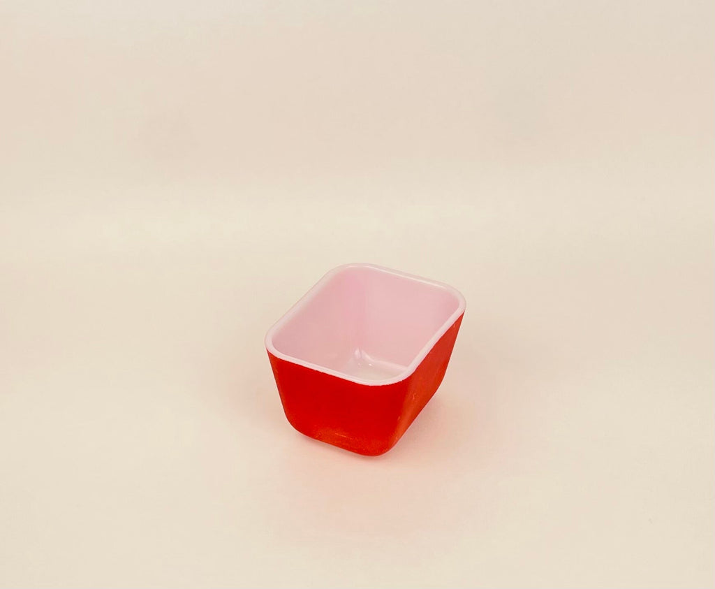 Product image for 'vintage small pyrex refrigerator fridgie dish primary red 501' (view 9c094b)