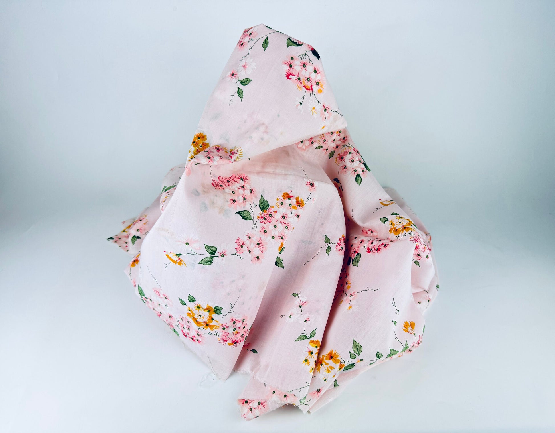 Product image for 'vintage light pink floral semi sheer cotton fabric 44 x 74' (view 84ba61)