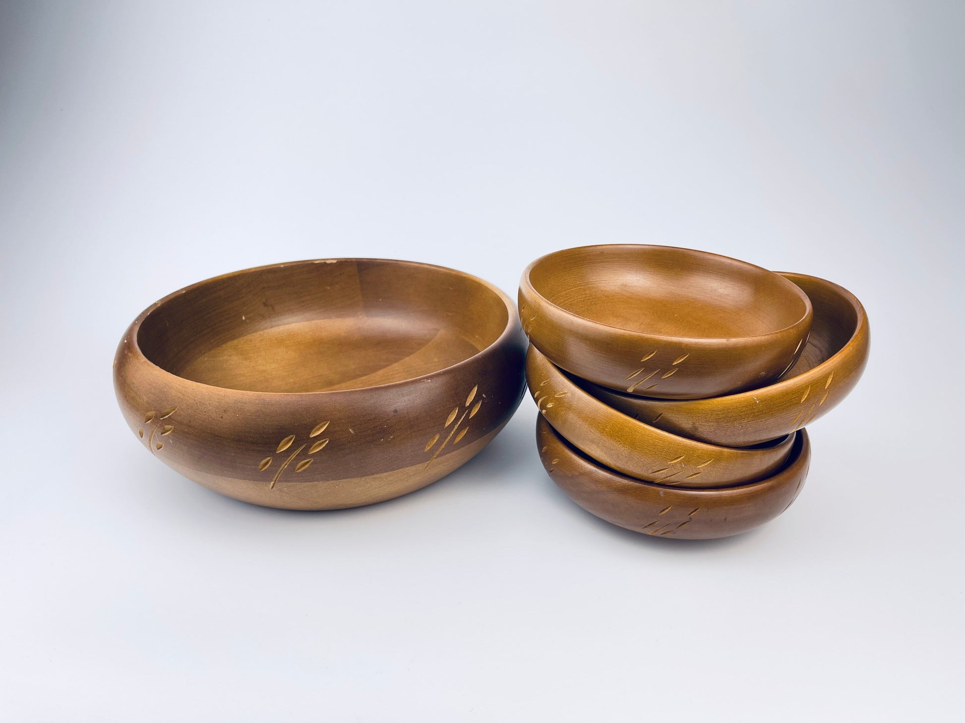 Product image for 'vintage baribocraft canada wood salad bowl set set of four 4 individual bowls one 1 serving bowl' (view 80d698)