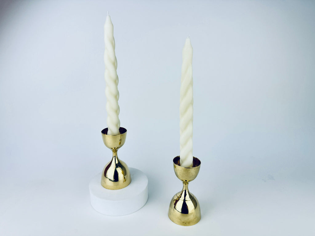 Product image for 'vintage hourglass shaped brass candlestick holders set of two 2' (view cd13f1)