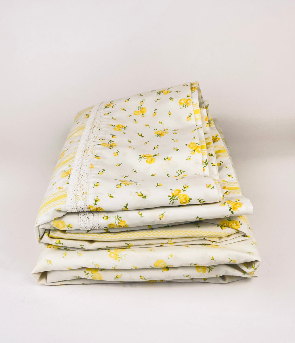 Product image for 'vintage jcpenney double twin bedding sheet set yellow floral lace pattern fashion manor percale penn prest' (view 8b6a78)