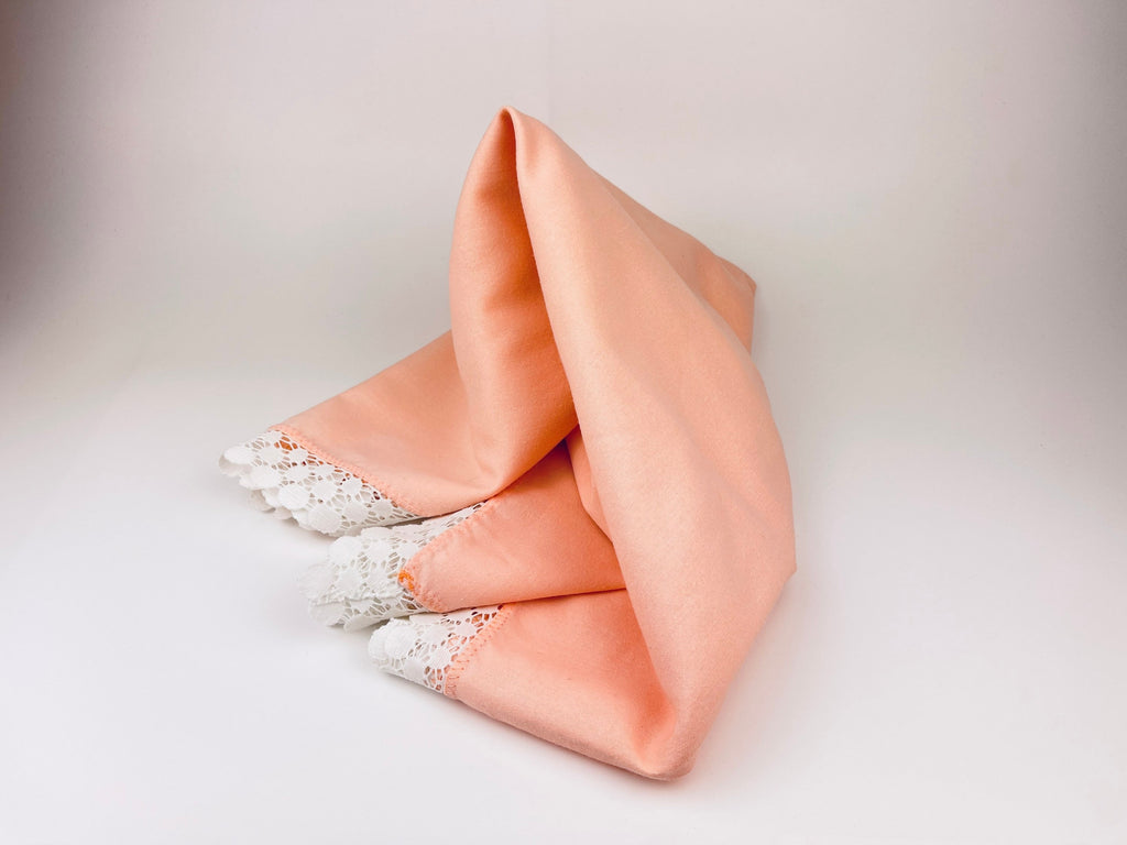 Product image for 'vintage pink white lace edge square tablecloth' (view 70d1b8)