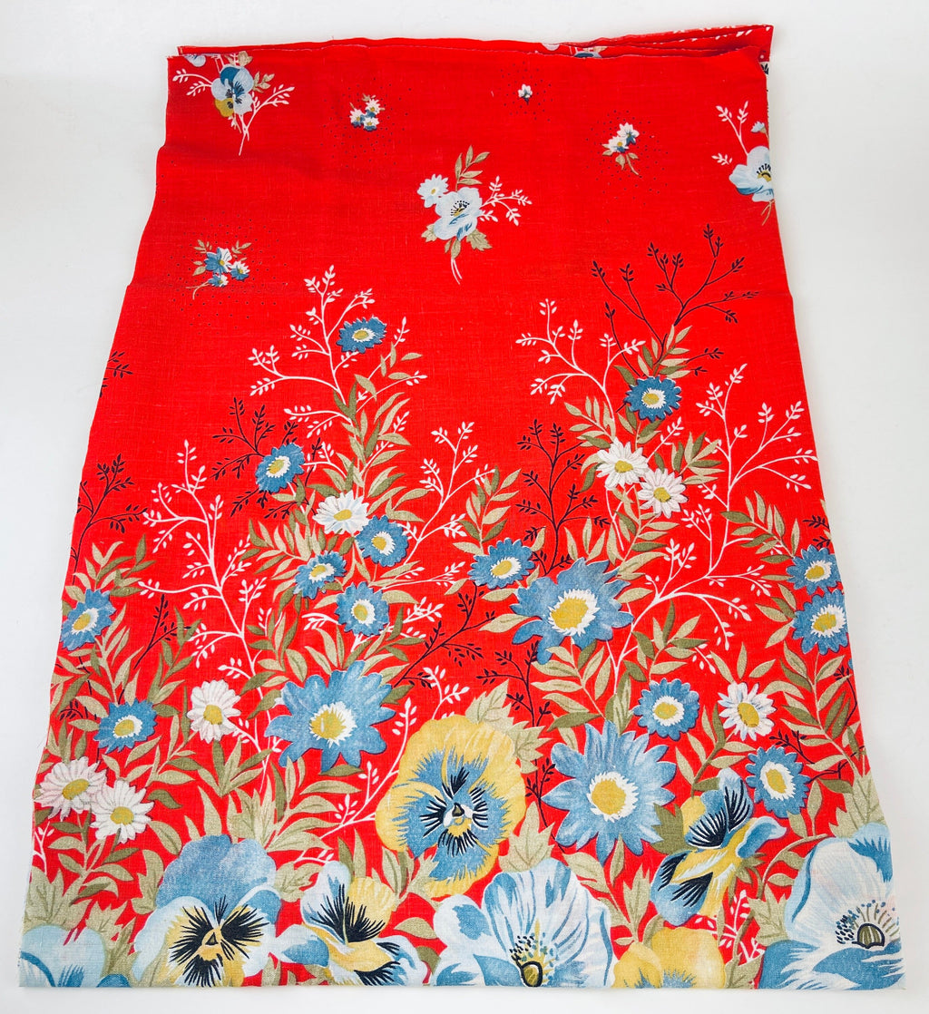 Product image for 'vintage red floral cotton fabric 37 x 51' (view a42209)