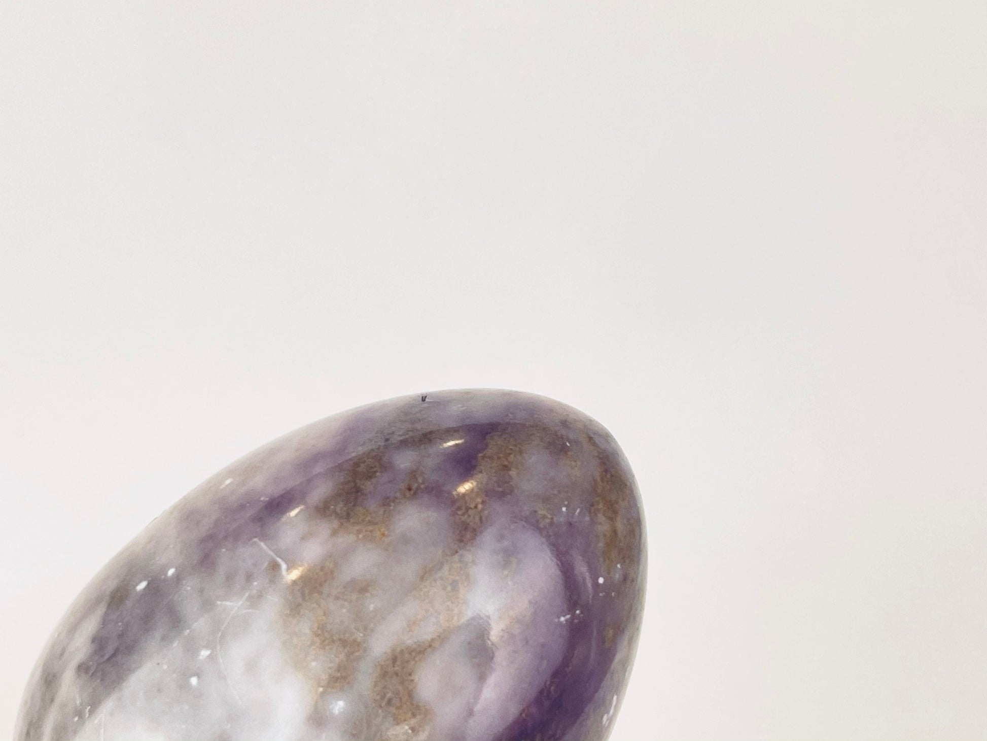 Product image for 'vintage 1970s purple marble stone egg paperweight elegant desk accent' (view 822593)