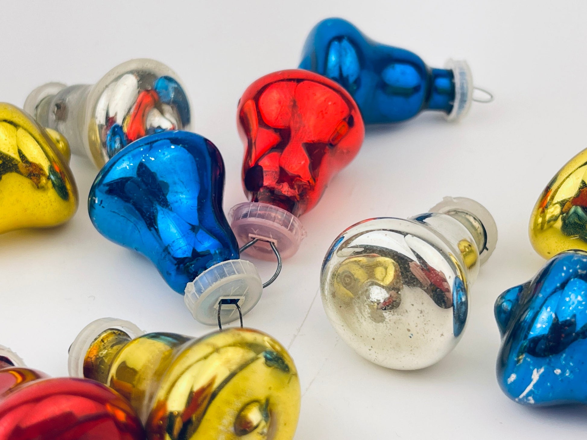Product image for 'vintage multi colour bell glass christmas tree ornaments set of twelve 12 alderbrook' (view 273be6)
