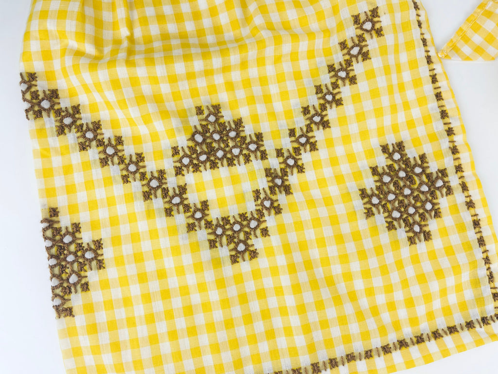 Product image for 'vintage yellow white gingham embroidered waist apron right pocket detail' (view 94a948)
