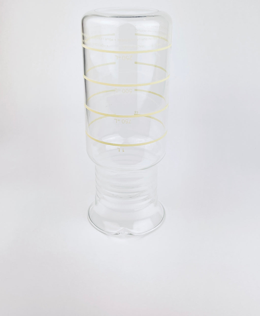 Product image for 'vintage pyrex liquid measuring cup carafe metric system made in usa model 8014 1 5 litre capacity' (view 8291d3)