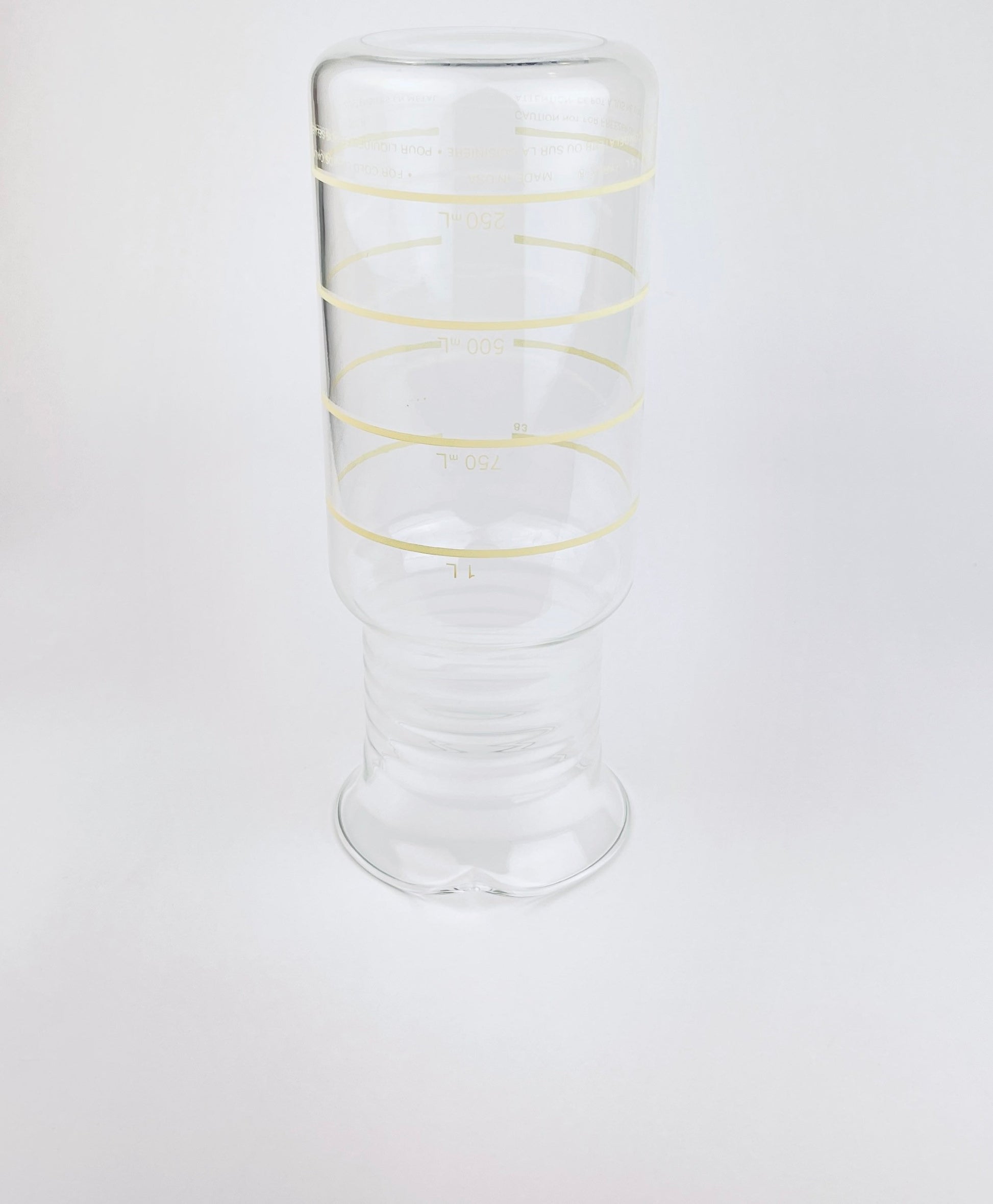 Product image for 'vintage pyrex liquid measuring cup carafe metric system made in usa model 8014 1 5 litre capacity' (view 8291d3)