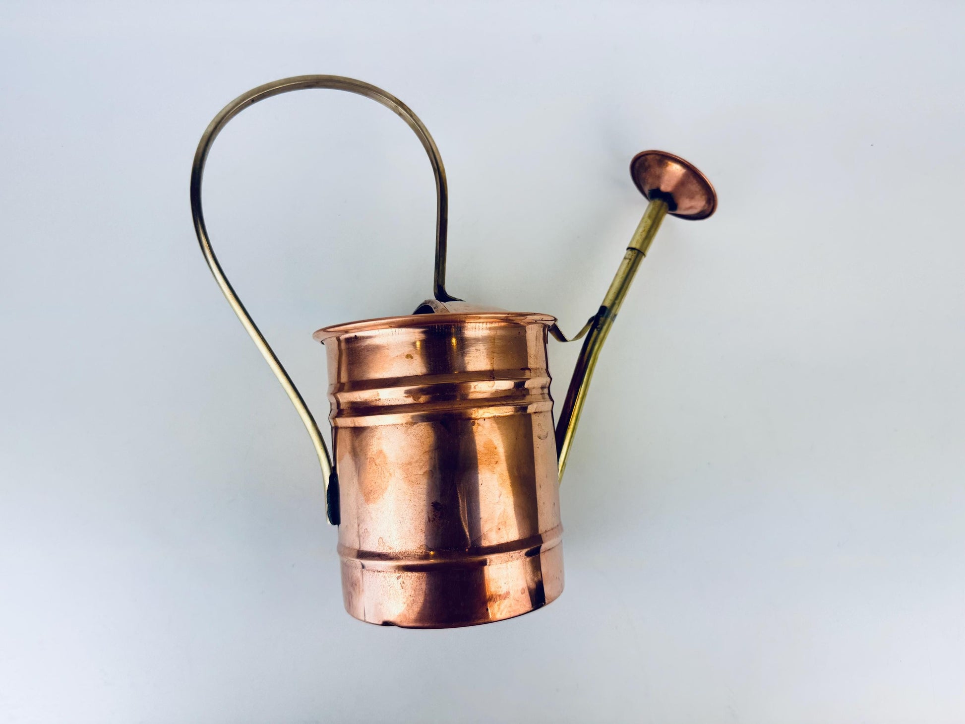 Product image for 'vintage copper brass watering can art deco handle mid century patina charm' (view 170753)