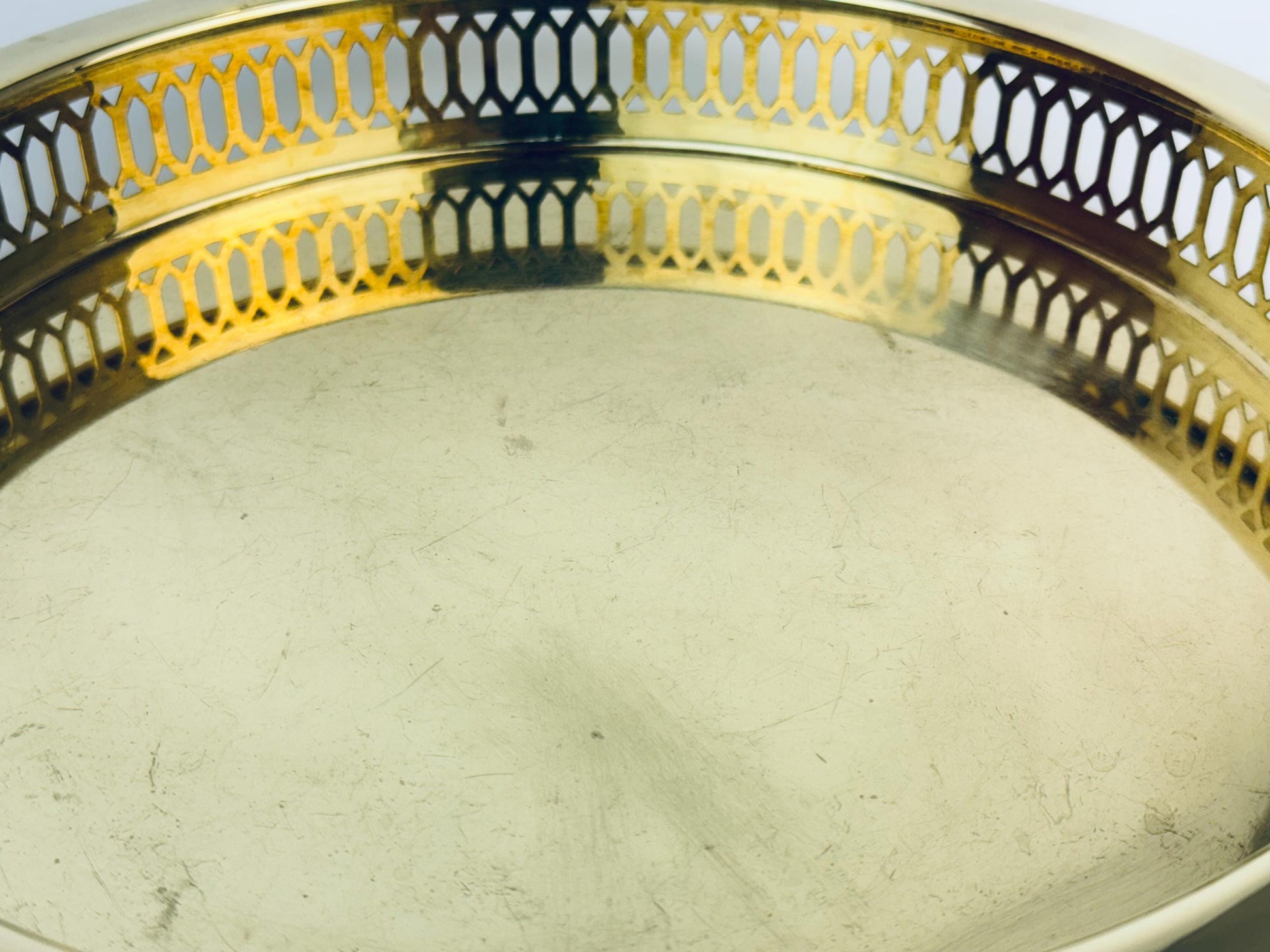 Product image for 'vintage brass reticulated tray 12 round hollywood regency elegance' (view 88a3dd)