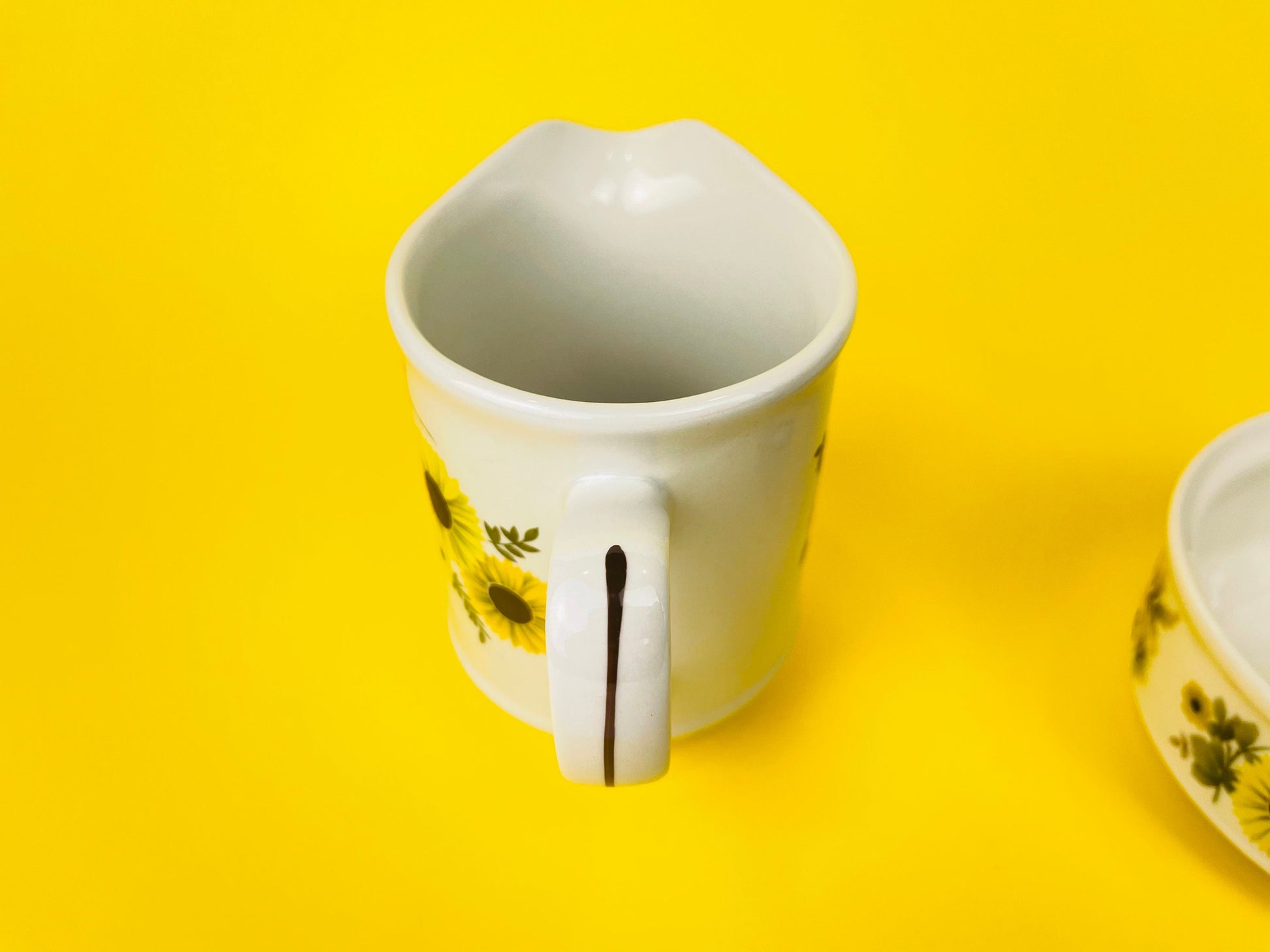 Product image for 'vintage myott yellow daisy ironstone cream sugar set made in england' (view d03429)