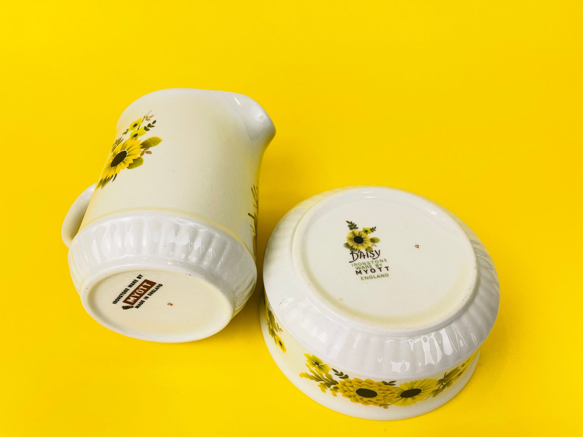 Product image for 'vintage myott yellow daisy ironstone cream sugar set made in england' (view e661f1)