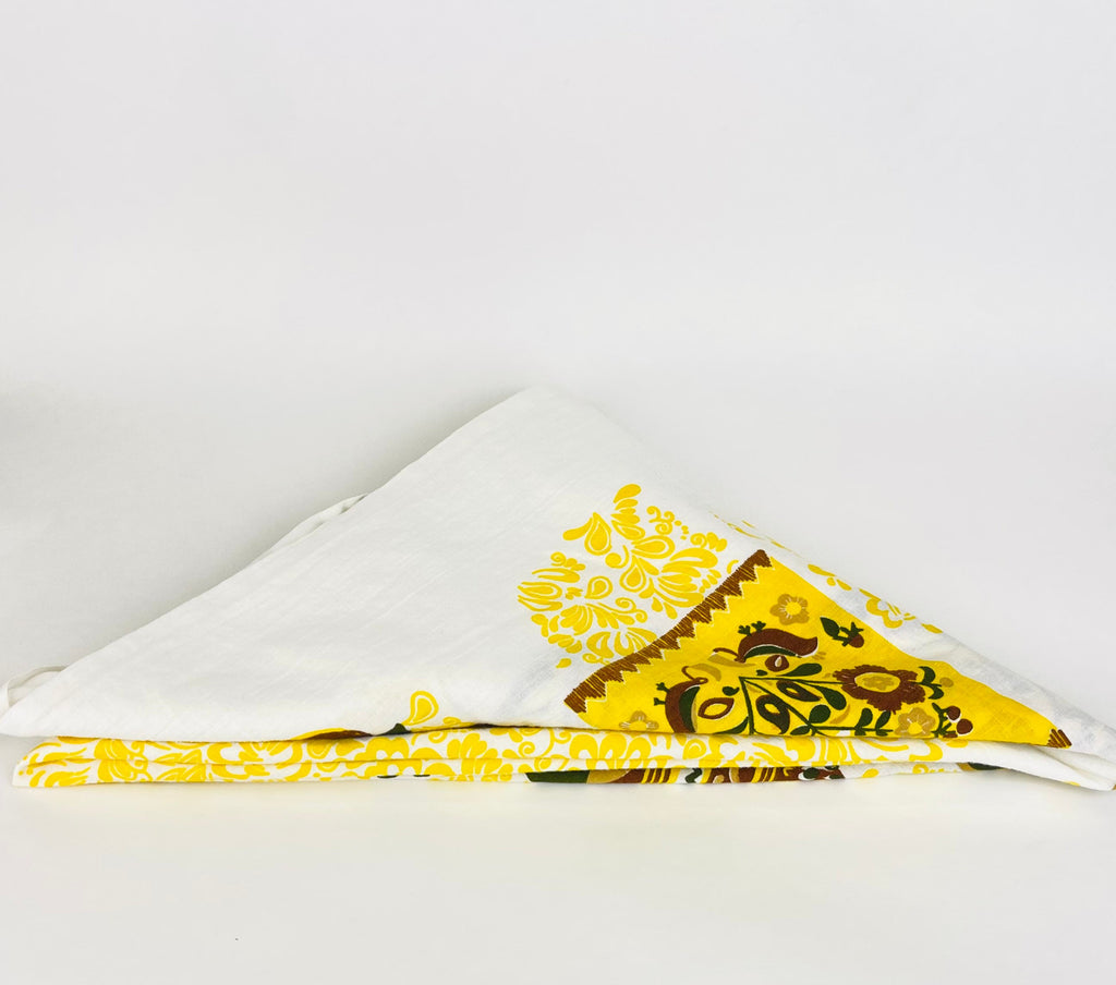 Product image for 'vintage 1950s mid century modern bright kitchen scene square tablecloth' (view ad1f19)