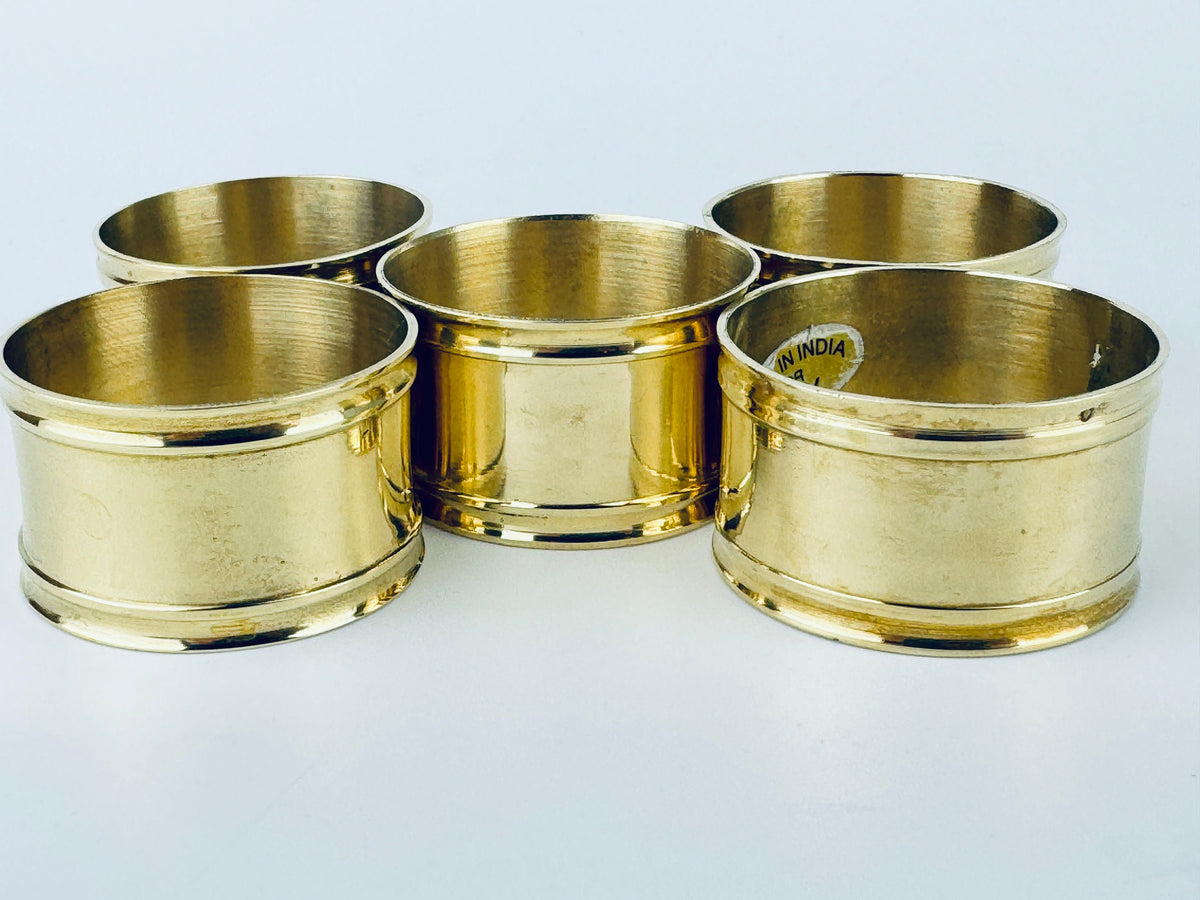 Product image for 'vintage round brass napkin ring holders set of five 5 attractive aged metal patina' (view c0e748)