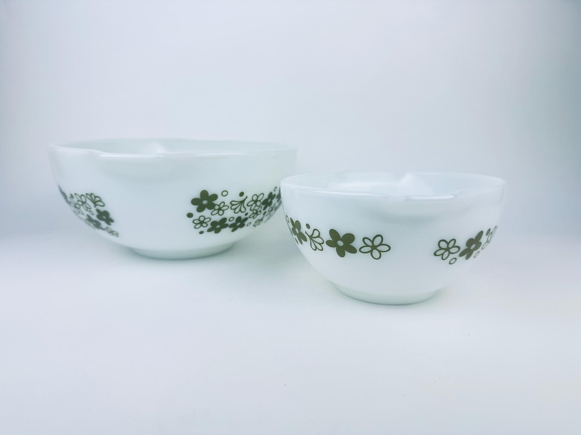 Product image for 'vintage spring blossom pyrex cinderella casserole bowls sold separately' (view 374893)