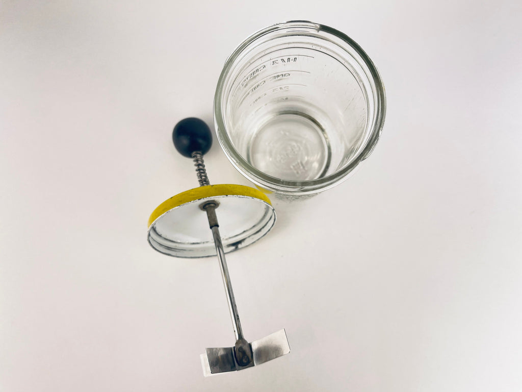 Product image for 'vintage mid century androck nut roto chopper yellow metal black wood accent' (view 331f8a)