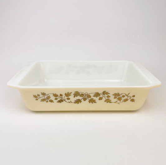 Product image for 'vintage pyrex baking dish golden acorn pattern 575 b 2 qt' (view c241c9)