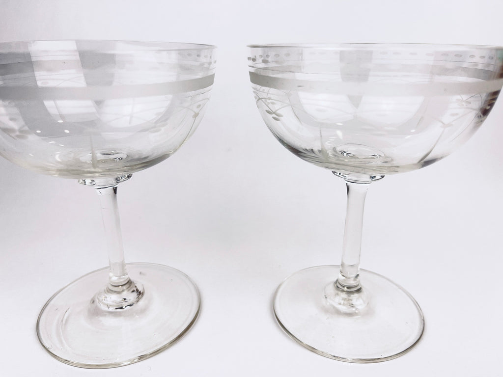 Product image for 'vintage etched martini glasses mid century elegance set of 2' (view 256332)
