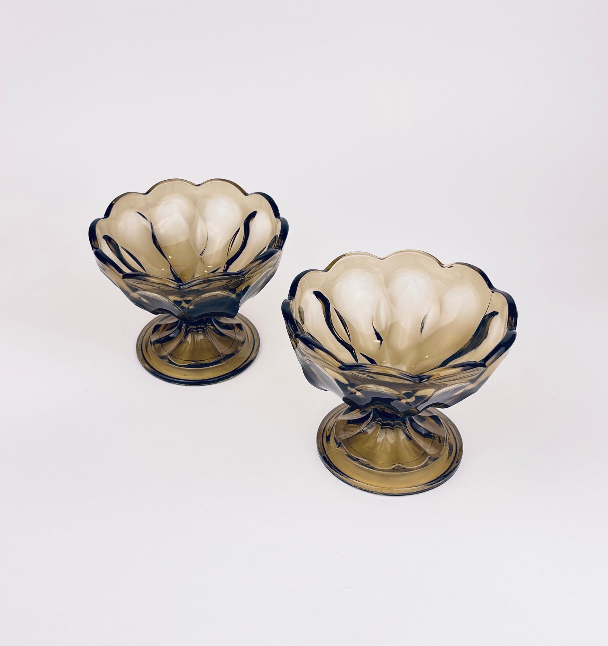 Product image for 'vintage anchor hocking smokey grey glass dessert bowls set of 2' (view 3a40f4)