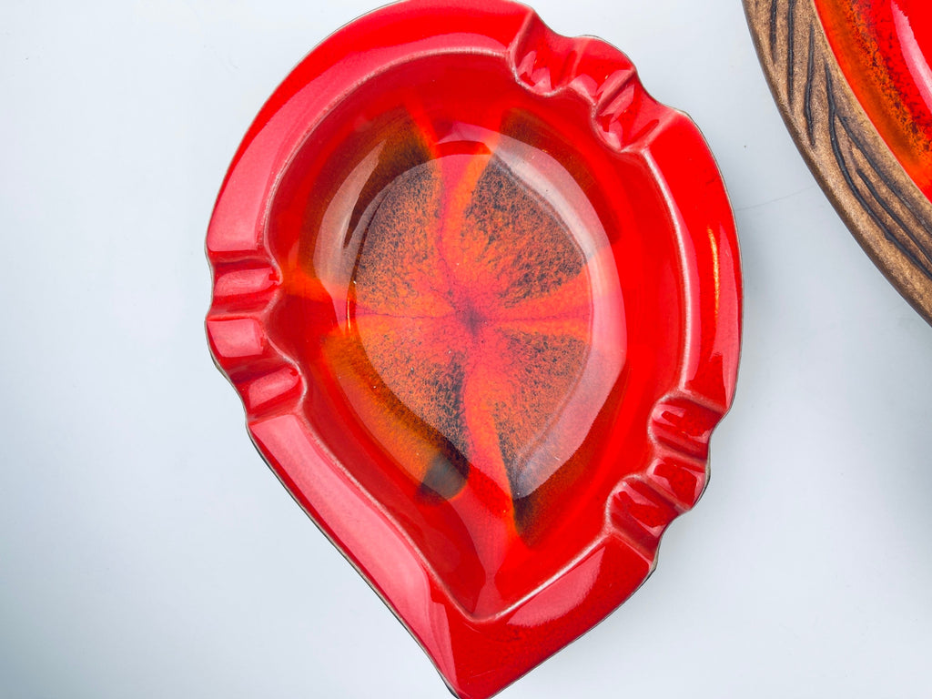 Product image for 'vintage usa pottery tear drop red drip glazed ashtrays made in usa sold individually' (view 727be9)