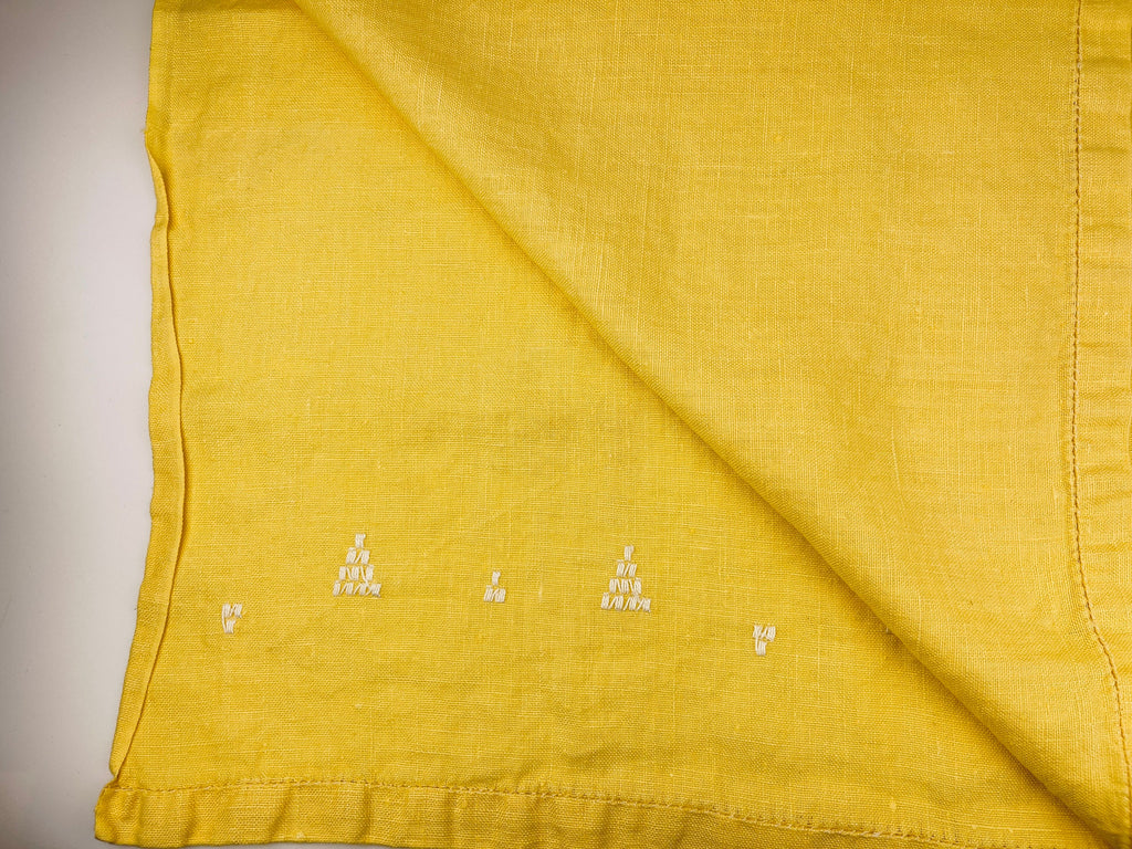 Product image for 'vintage oversized linen tea towel embroidered white geometric pattern 24 x 38' (view 11315f)
