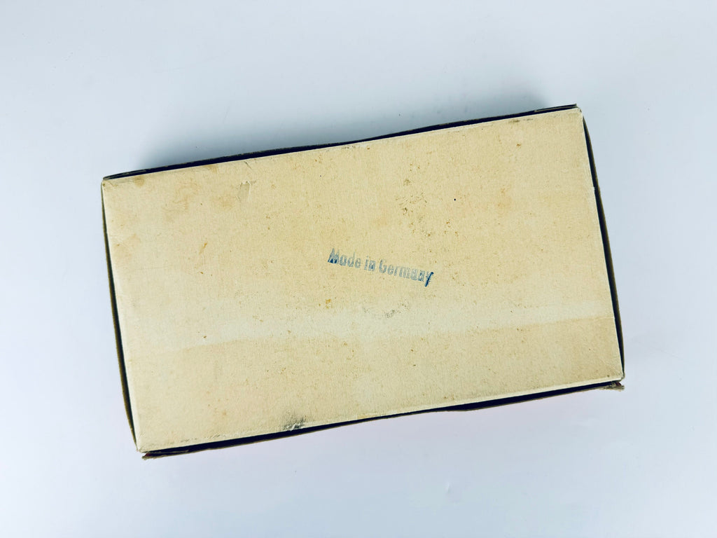 Product image for 'vintage cast iron cook waffle mold press dessert making utensil made in germany by hs waffelbackerei' (view 180f98)