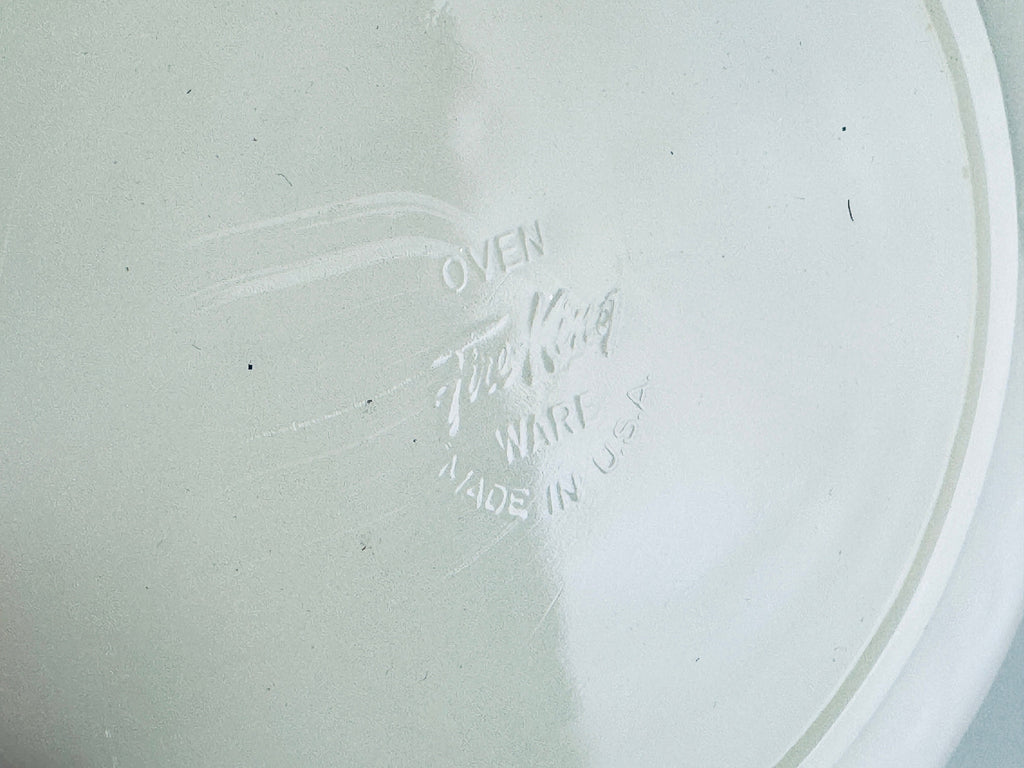 Product image for 'vintage fire king white gold gilt rim milk glass salad plates made in usa sold separately' (view 07391e)