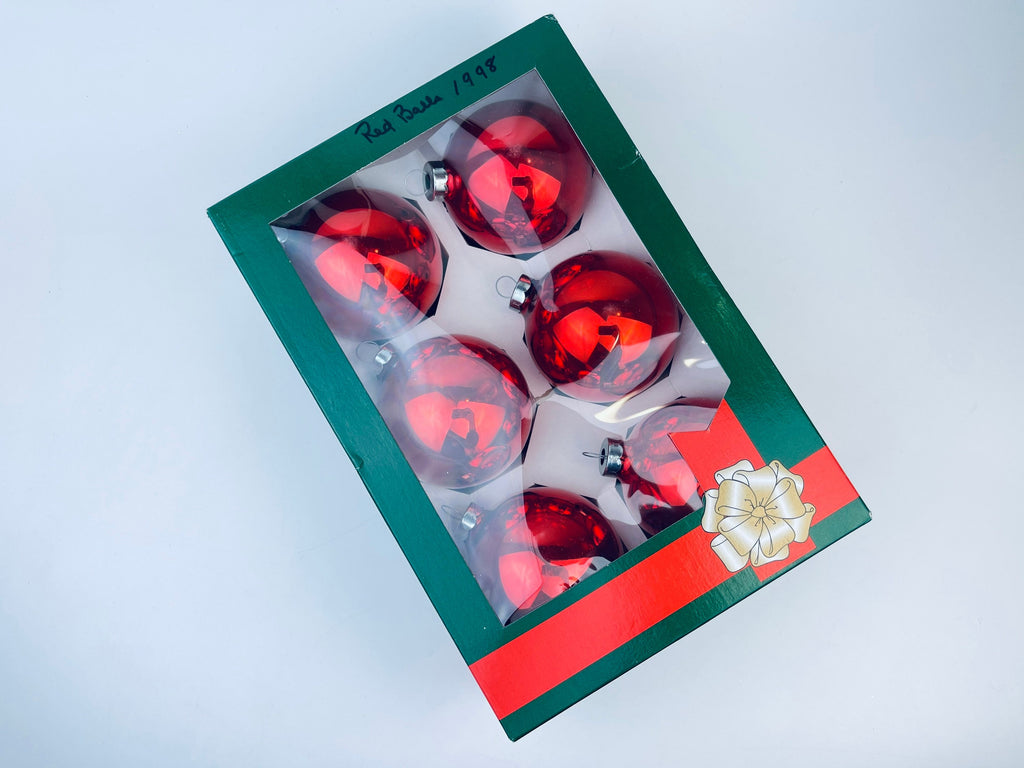 Product image for 'vintage red glass christmas tree ornaments set of six 6 made in canada' (view 32010e)