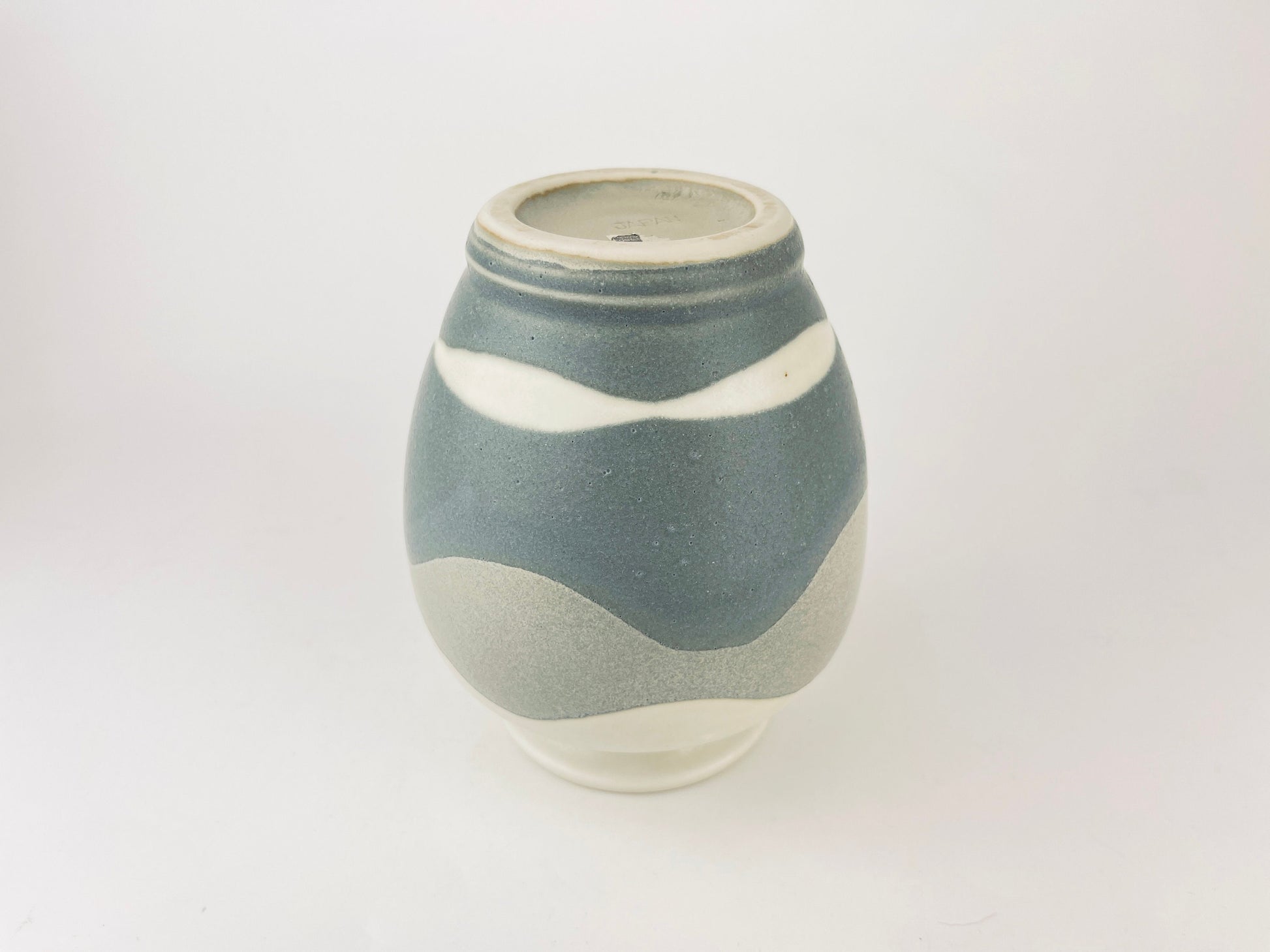 Product image for 'vintage handpainted grey swirl ceramic vase otagiri made in japan' (view 260d92)