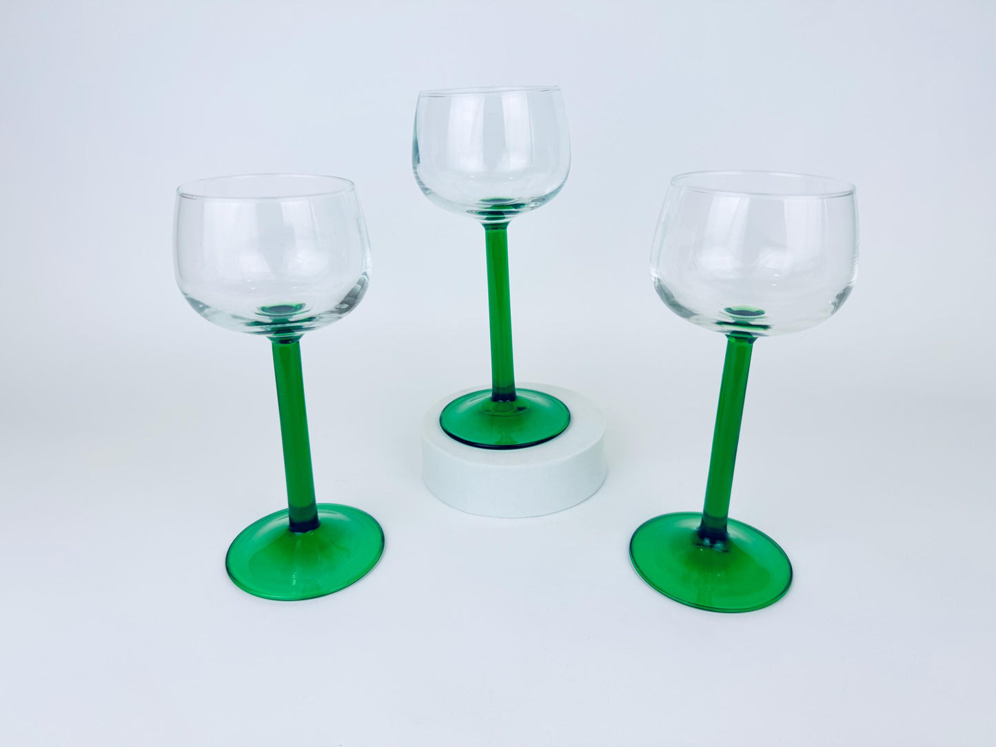 Product image for 'vintage luminarc emerald green stem wine glasses set of 3' (view e3e199)