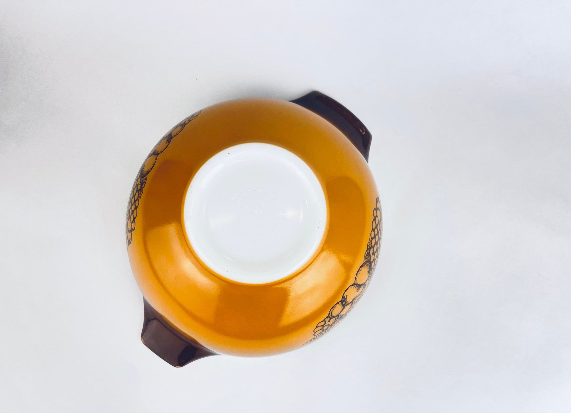 Product image for 'vintage pyrex old orchard 443 cinderella mixing bowl 2 5 qt mid century milk glass' (view 481562)