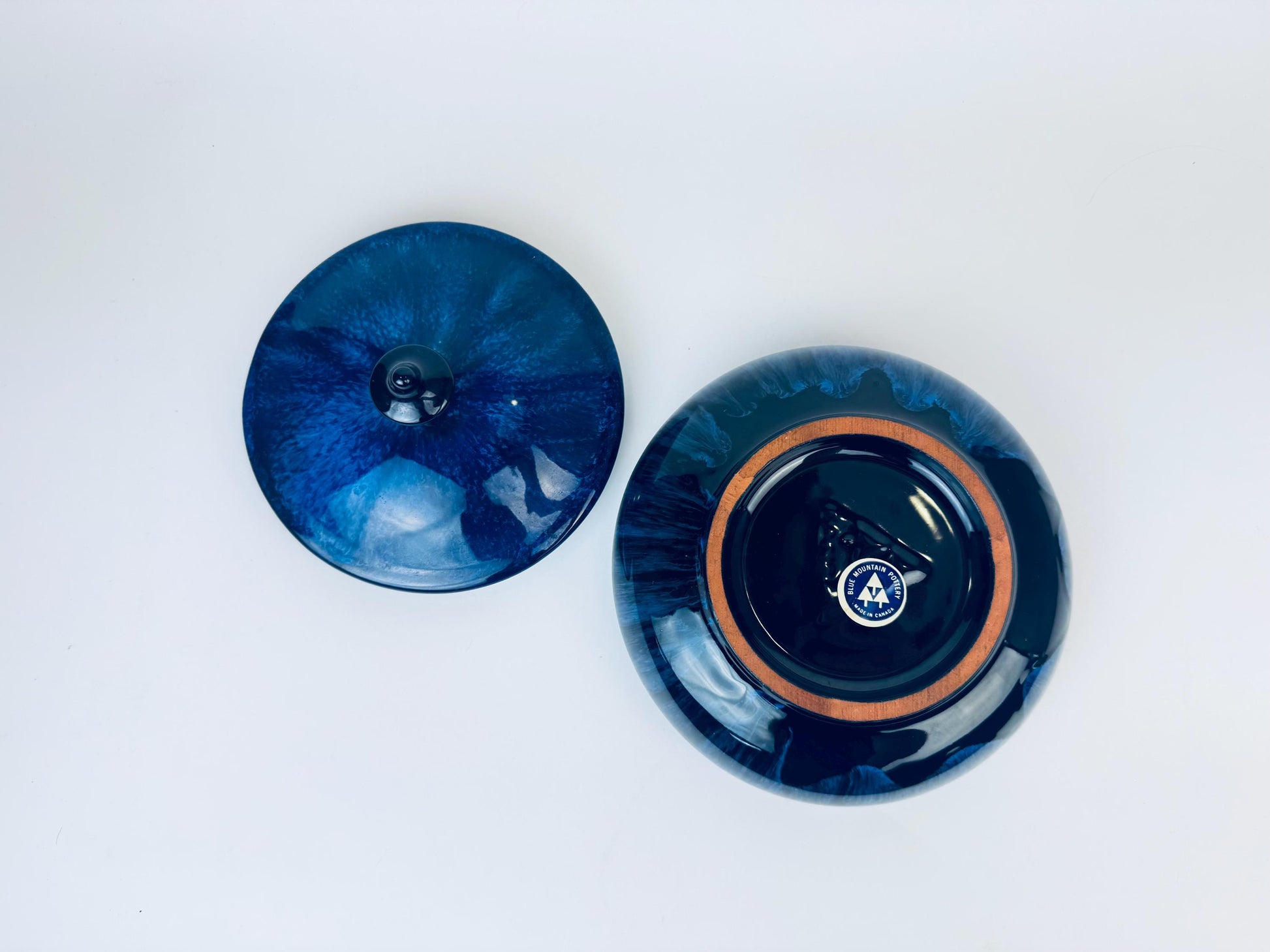 Product image for 'vintage blue drip glazed ceramic lidded obelisk bowl blue mountain pottery bmp made in canada' (view c6a71d)