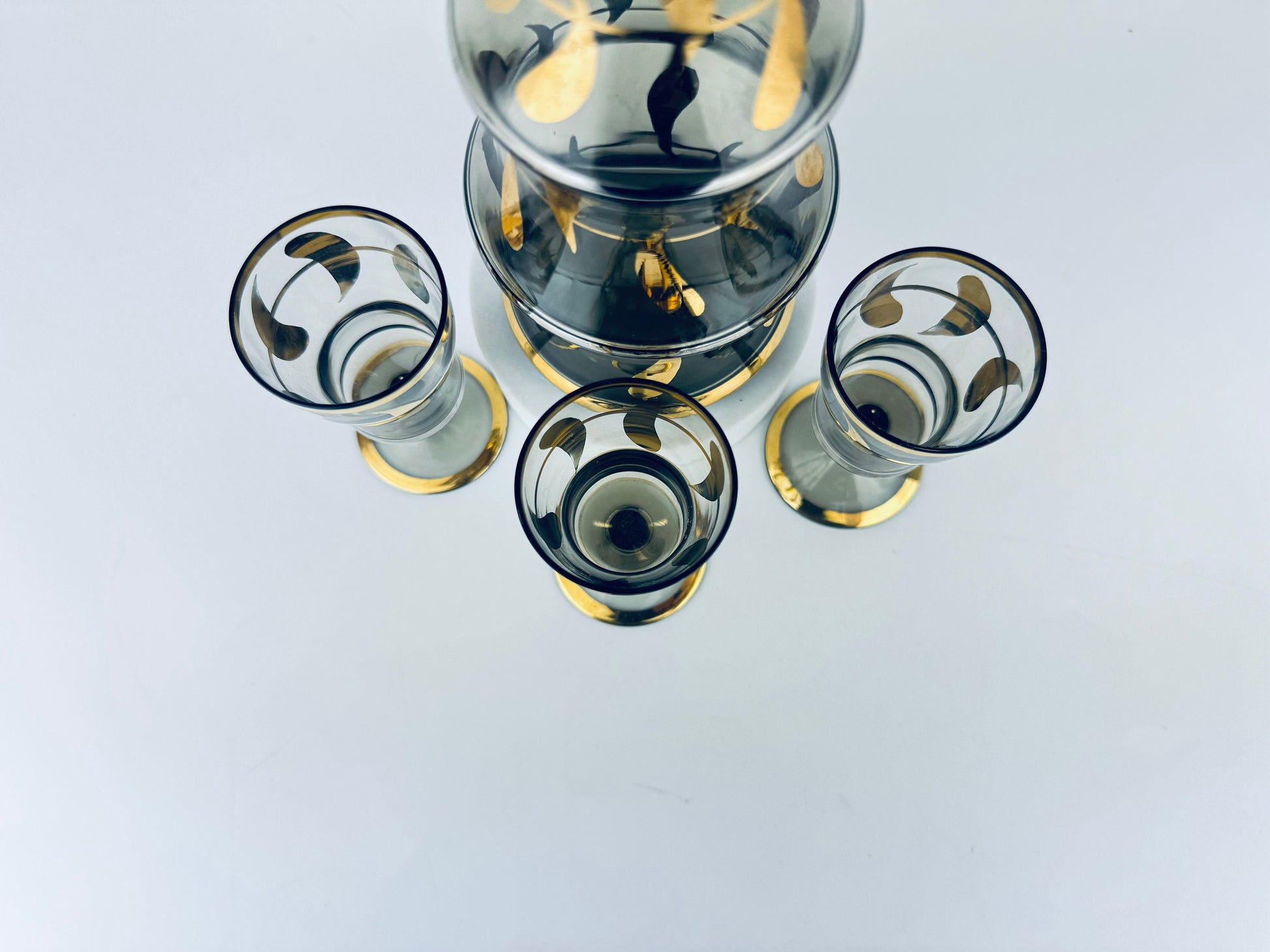 Product image for 'vintage mid century black gold curvy glass barware set decanter glasses bohemia crystal made in czechoslovakia barware gift' (view 58c881)