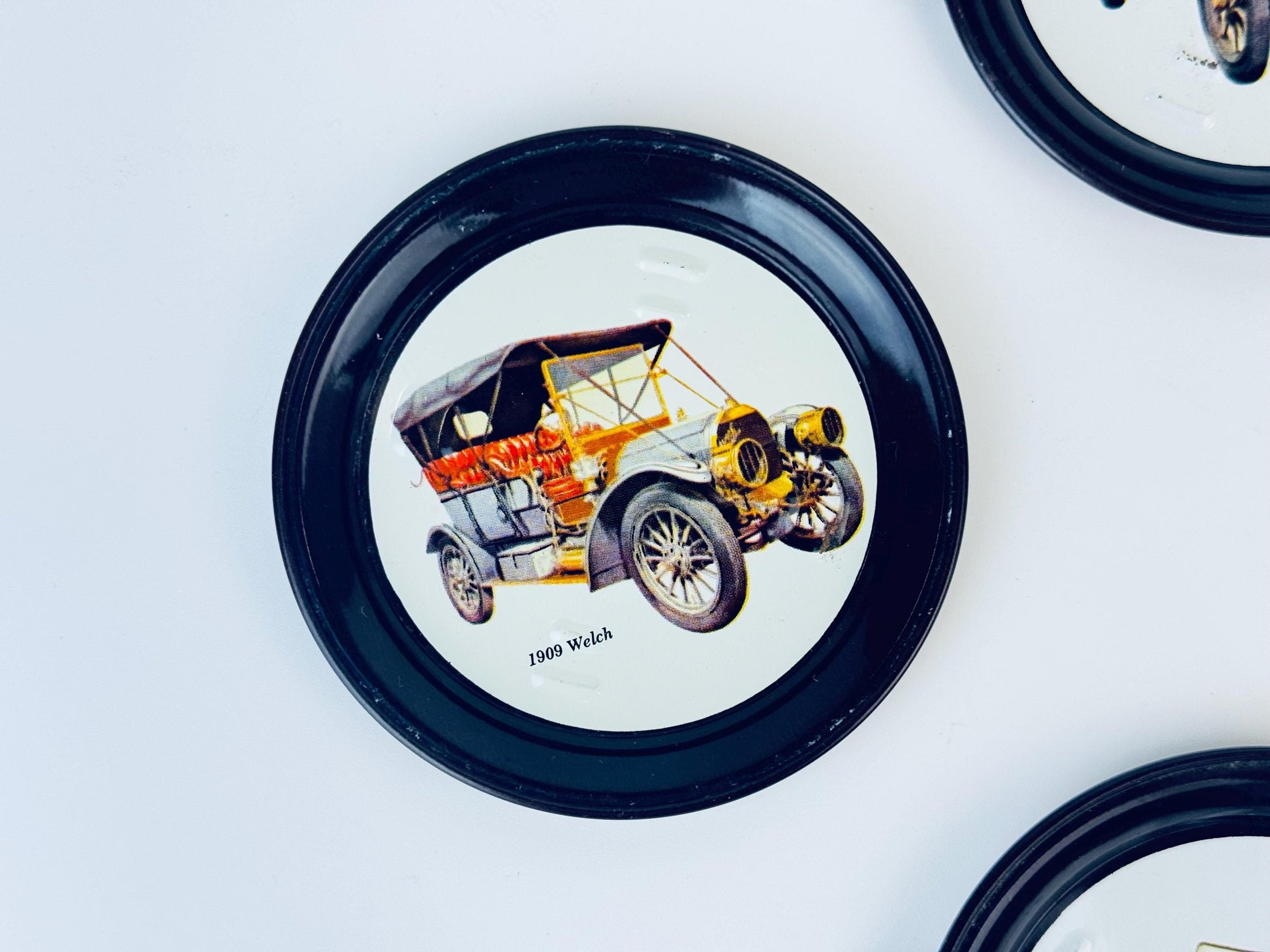 Product image for 'vintage antique car round metal coaster set set of four 4' (view 1da11b)