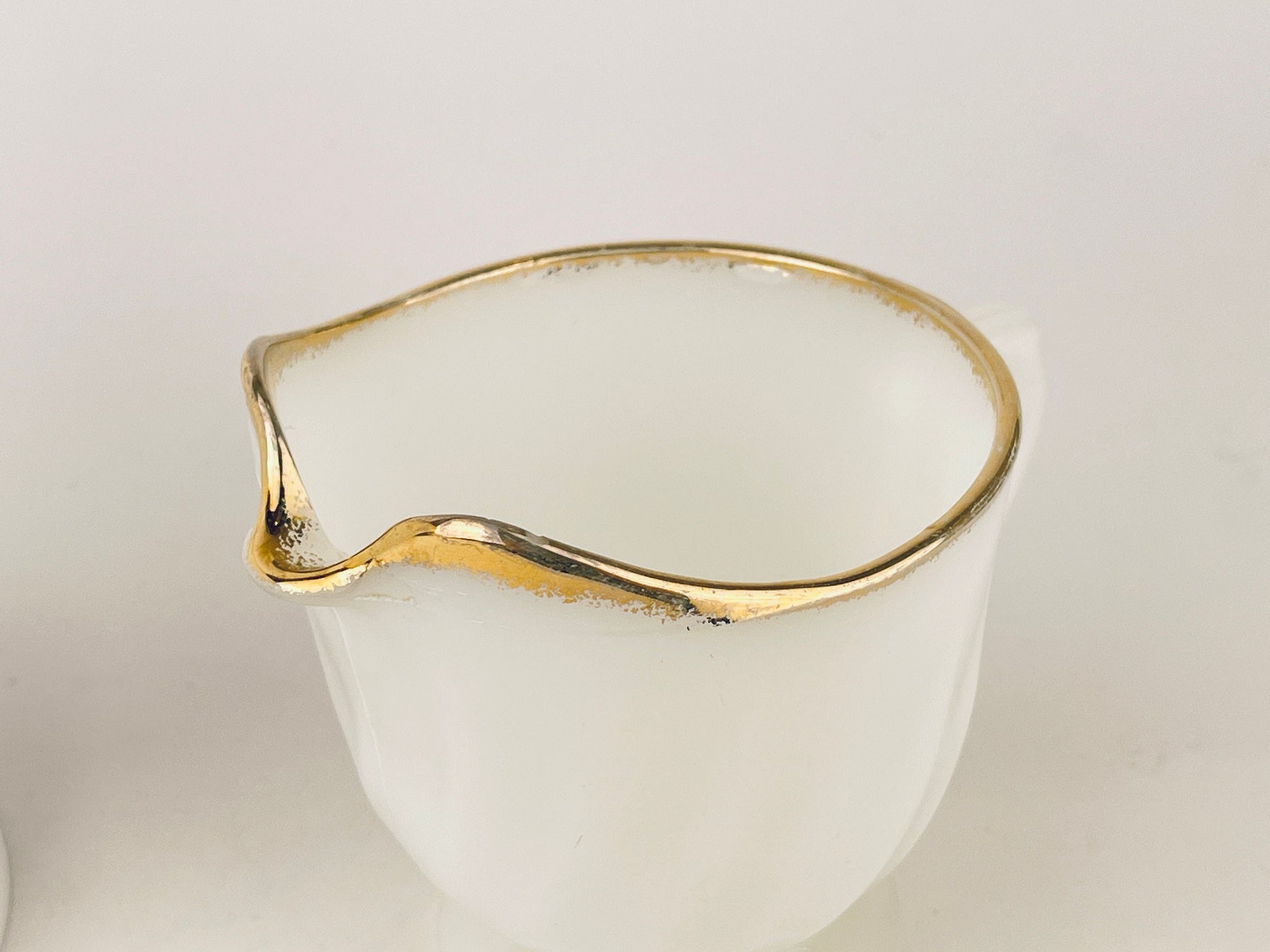 Product image for 'vintage fire king white gold gilt rim milk glass cream sugar bowl made in usa' (view 0fc089)