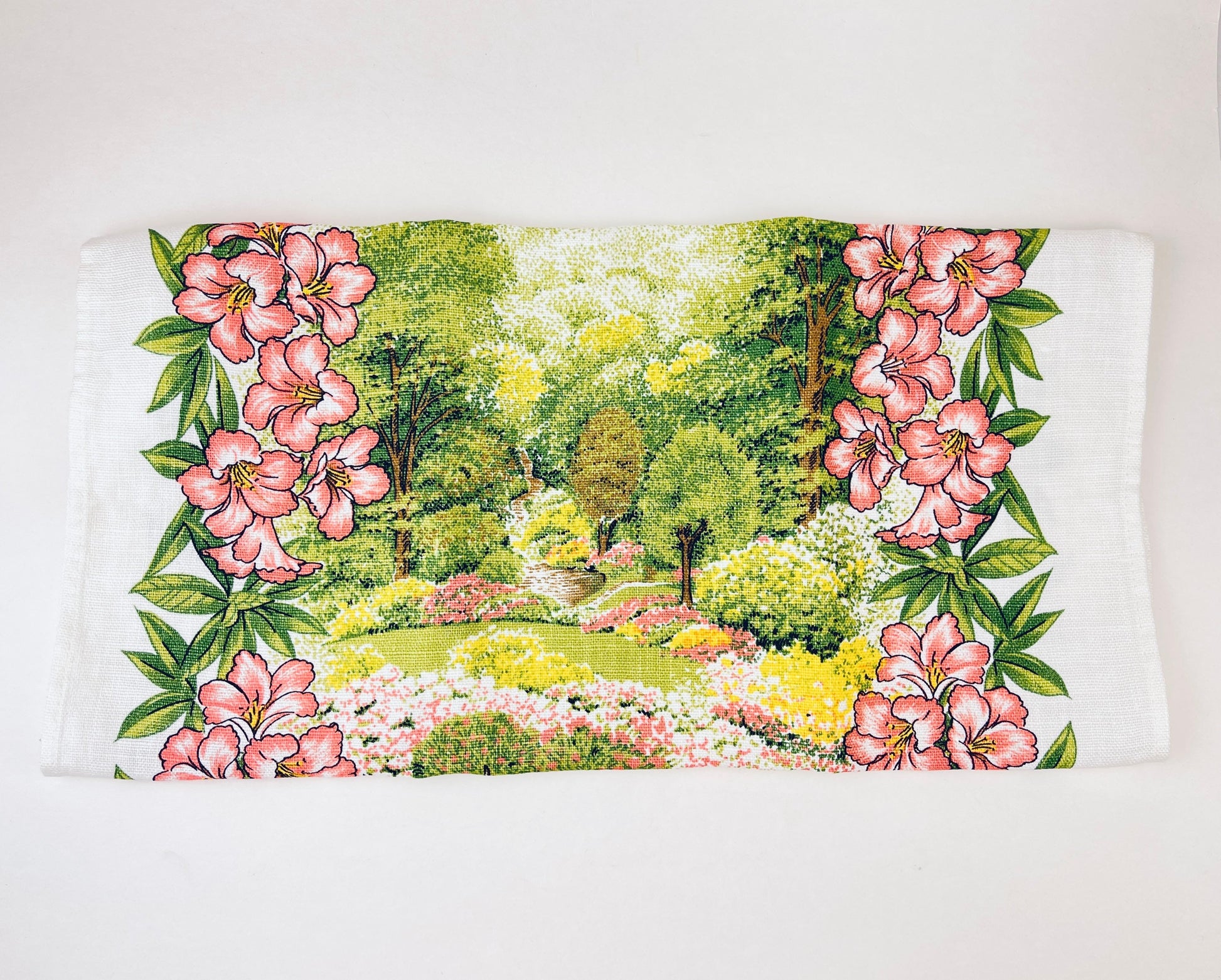 Product image for 'vintage ulster leonardslee gardens towel lower bedding sussex linen made in u k by ulster' (view ea3eb7)