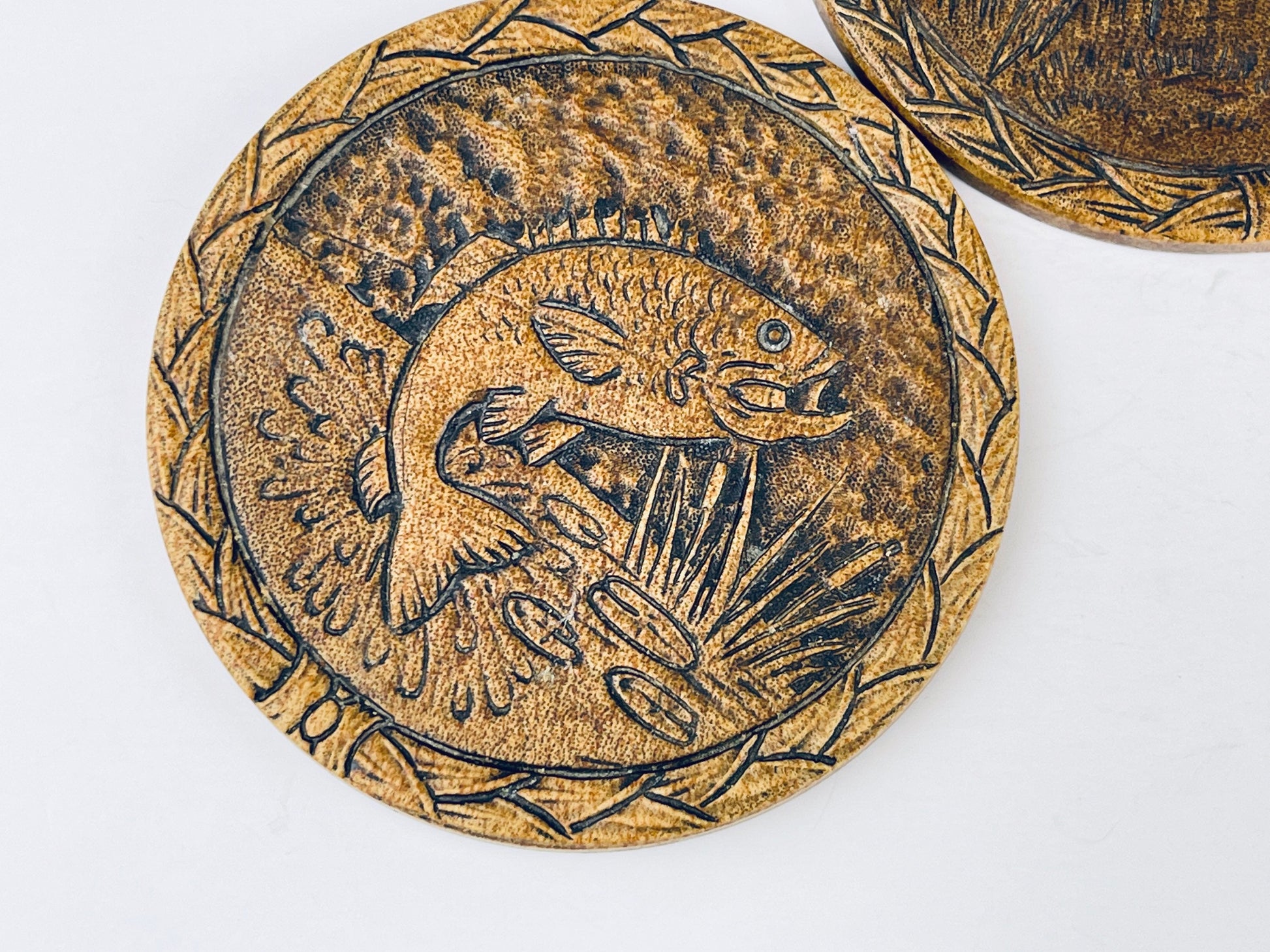 Product image for 'vintage faux wood outdoorsman coaster set set of five 5 pheasant deer fish' (view 82893b)