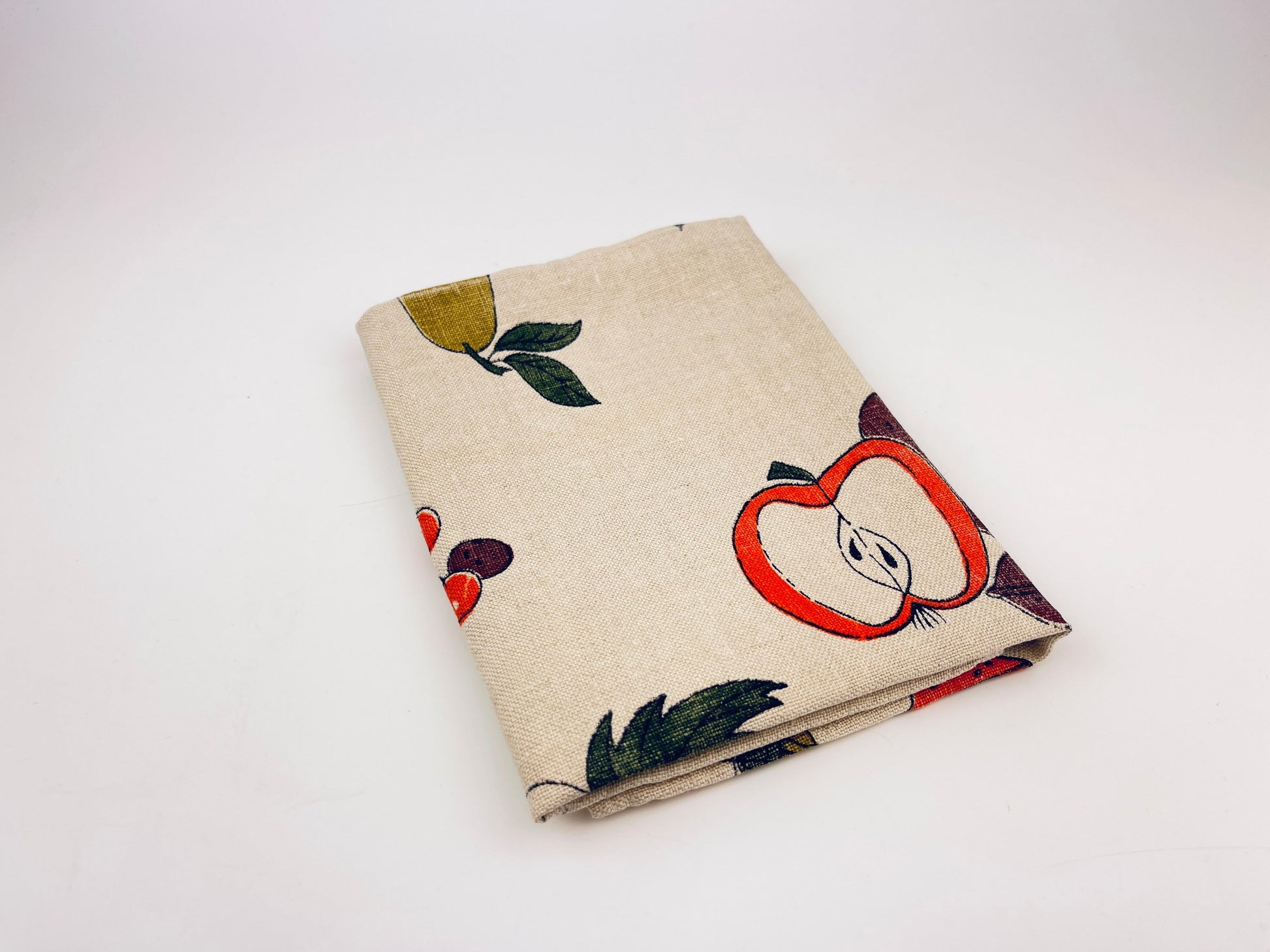 Product image for 'vintage 1950s autumn harvest linen tea towel fruits vegetables design' (view 96a53a)